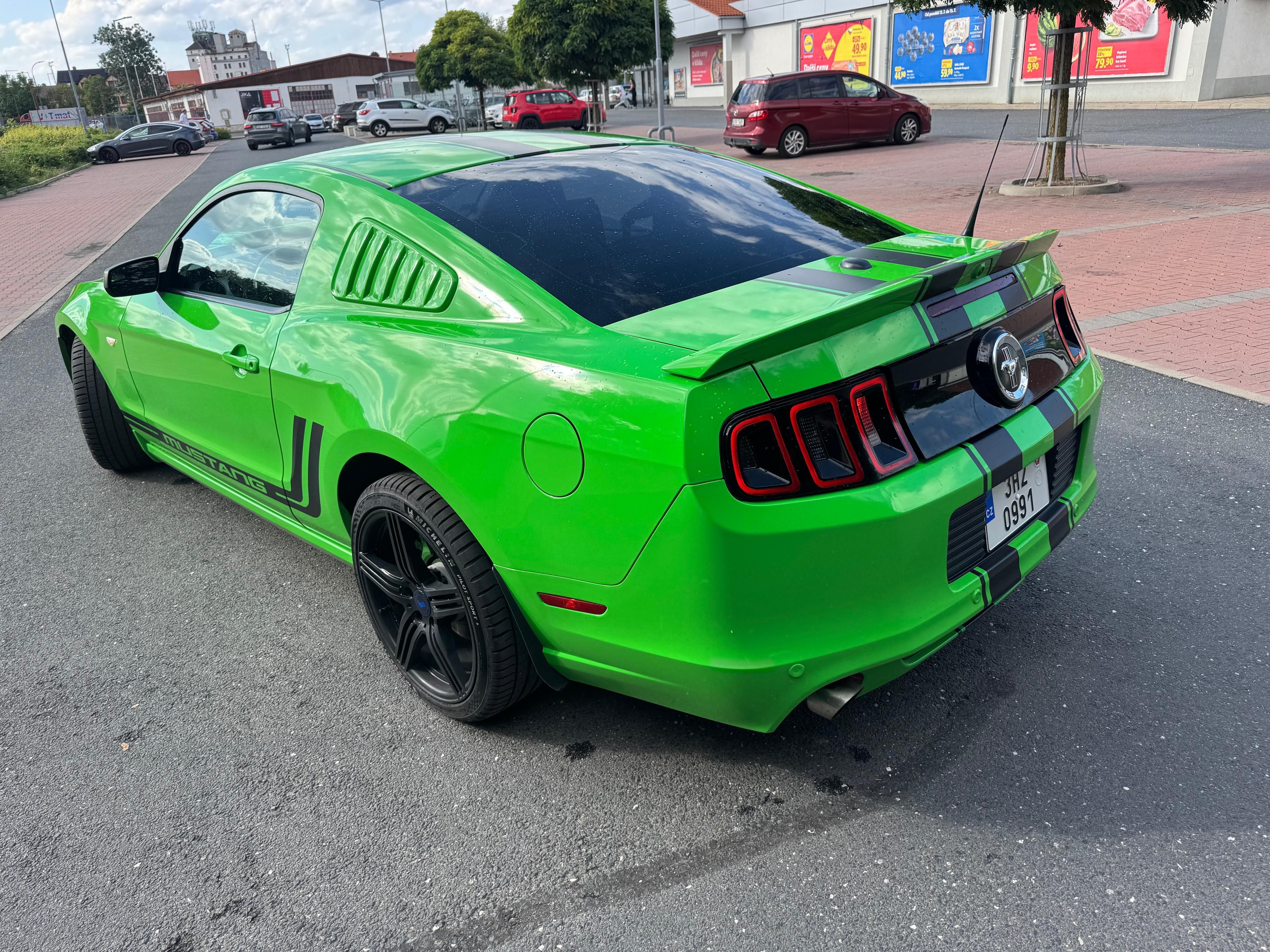 Ford Mustang, Ford Mustang Je to 2014 najeto - fotka 6