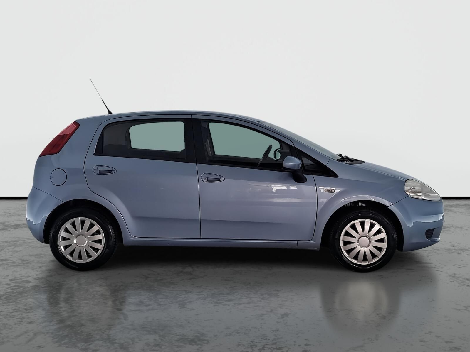 Fiat Grande Punto, 1.4, oblíbený vůz - fotka 6