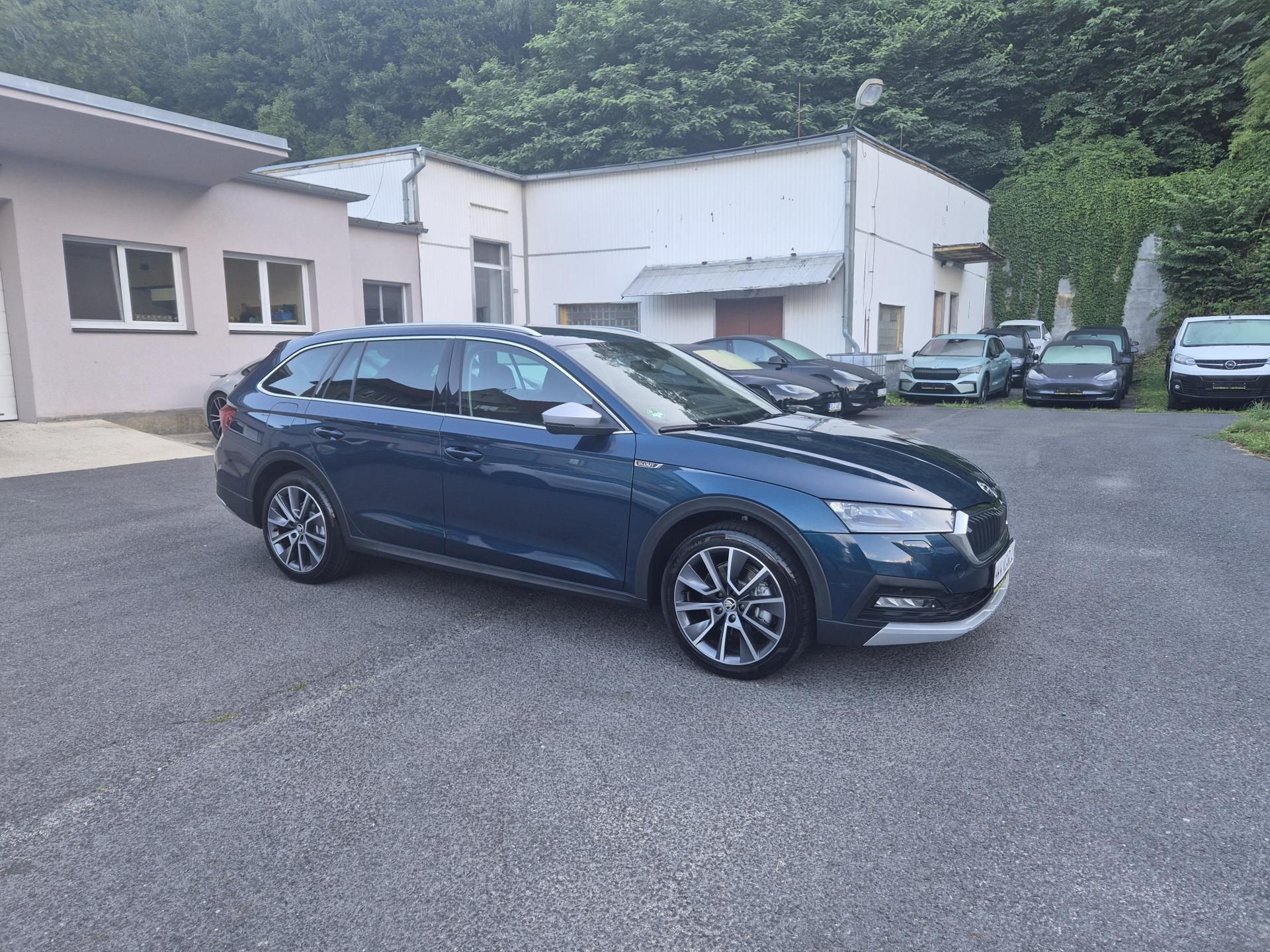 Škoda Octavia, Combi Scout TDi 147kw DSG 4x4 - fotka 3