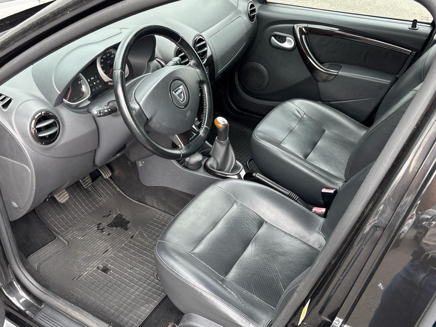 Dacia Duster, 1.6 i 16v / 77 kW Arctica - fotka 6