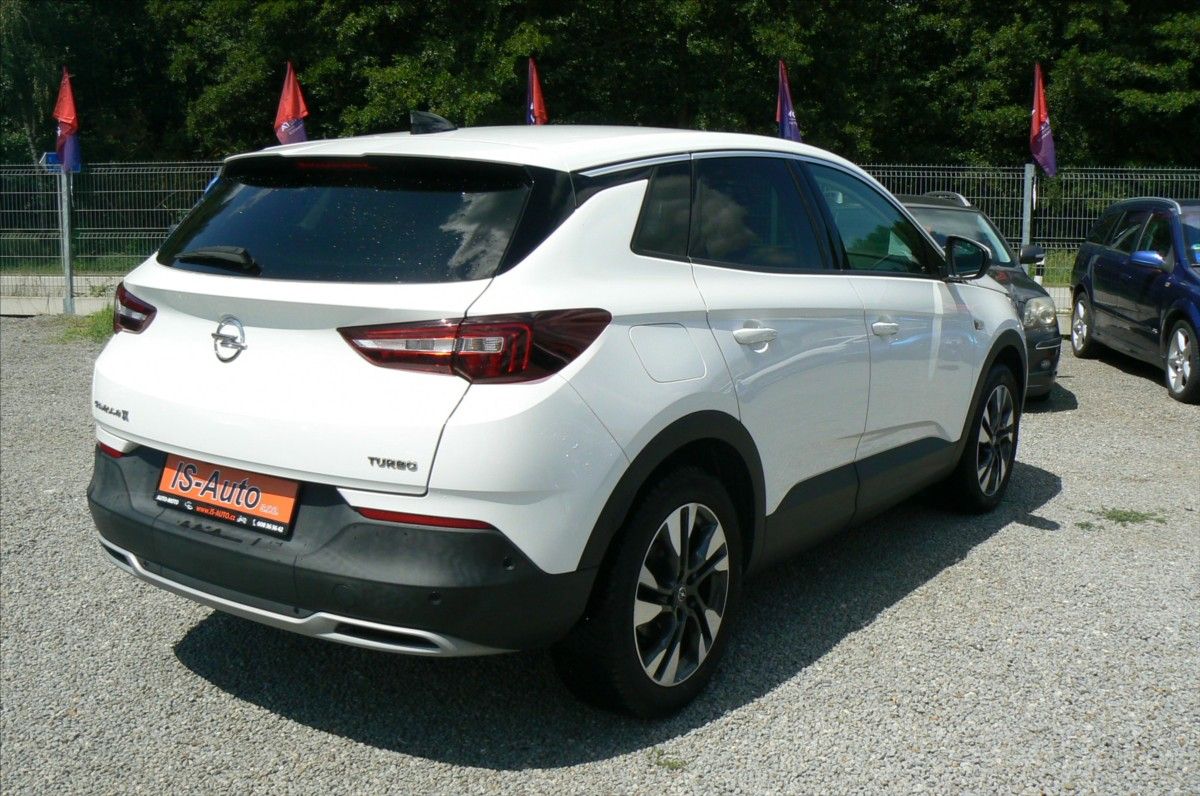 Opel Grandland X, 1,2 TURBO - fotka 4