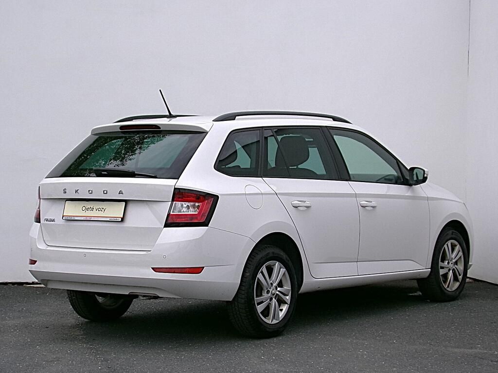 Škoda Fabia, Ambition 1.0 TSI 70 kW - fotka 2