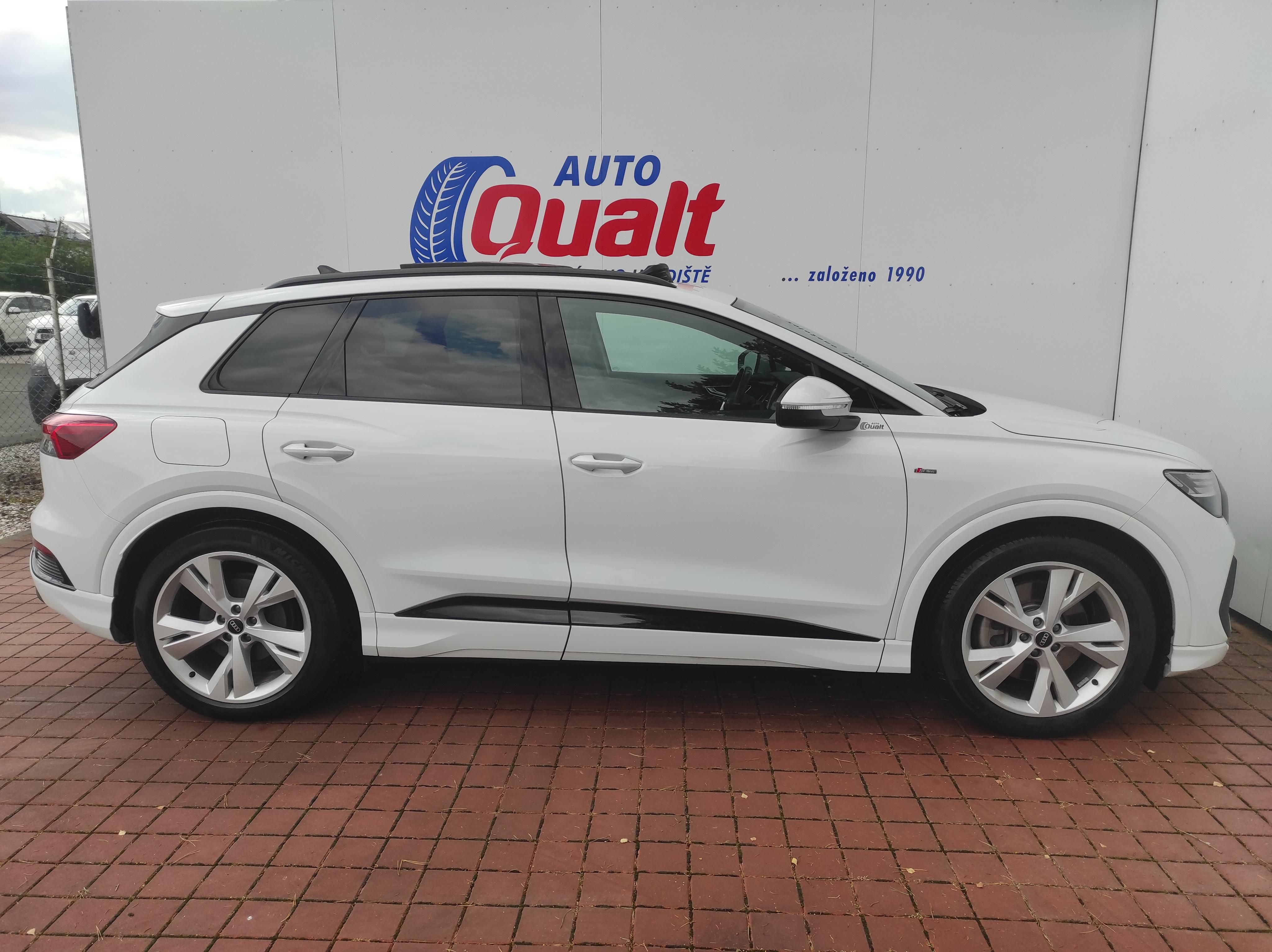 Audi Q4 e-tron, 150 kW MATRIX PANORAMA TEPELKO - fotka 4