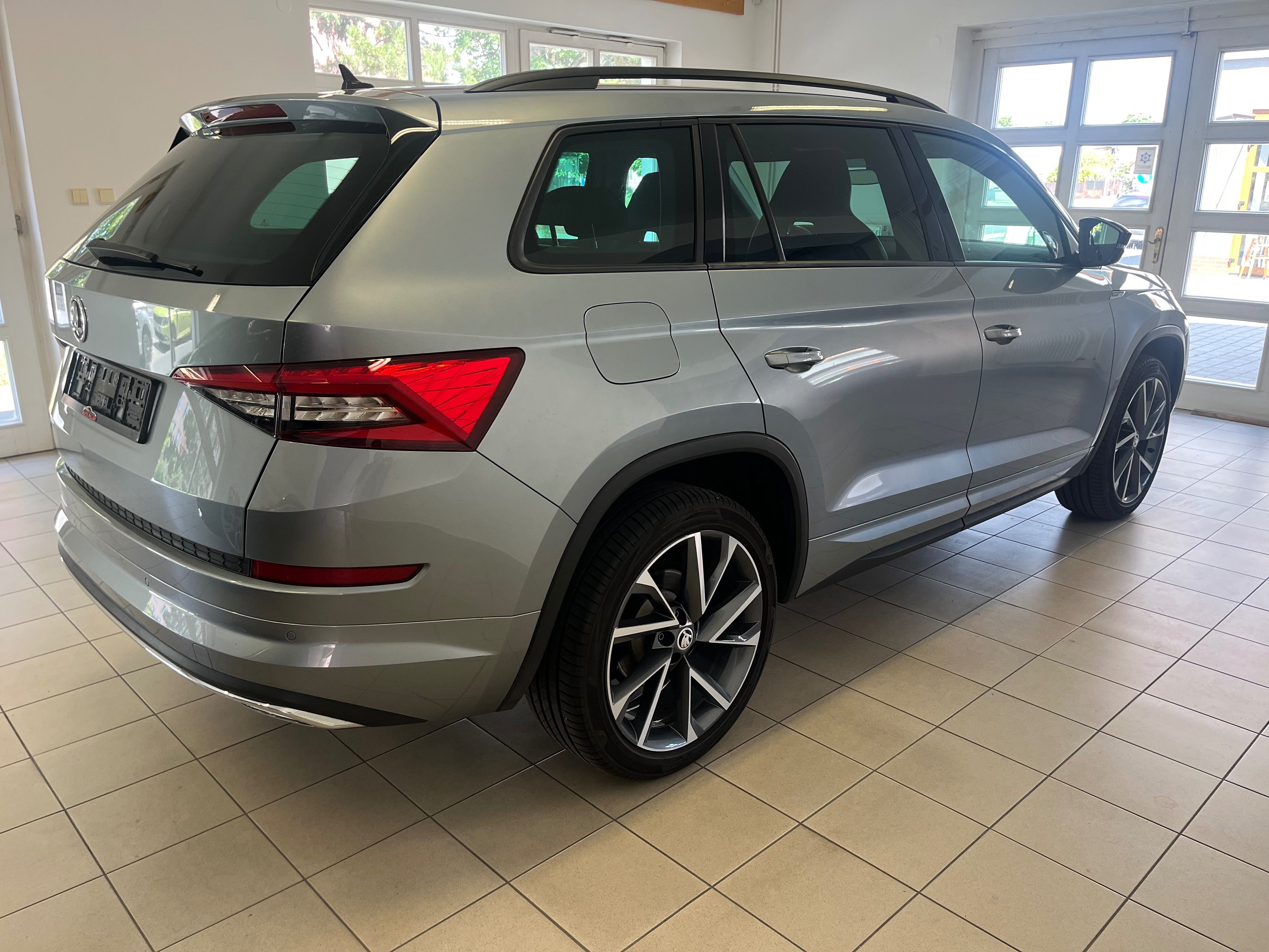 Škoda Kodiaq, 2,0Tdi  DSG 4x4 Sportline - fotka 5