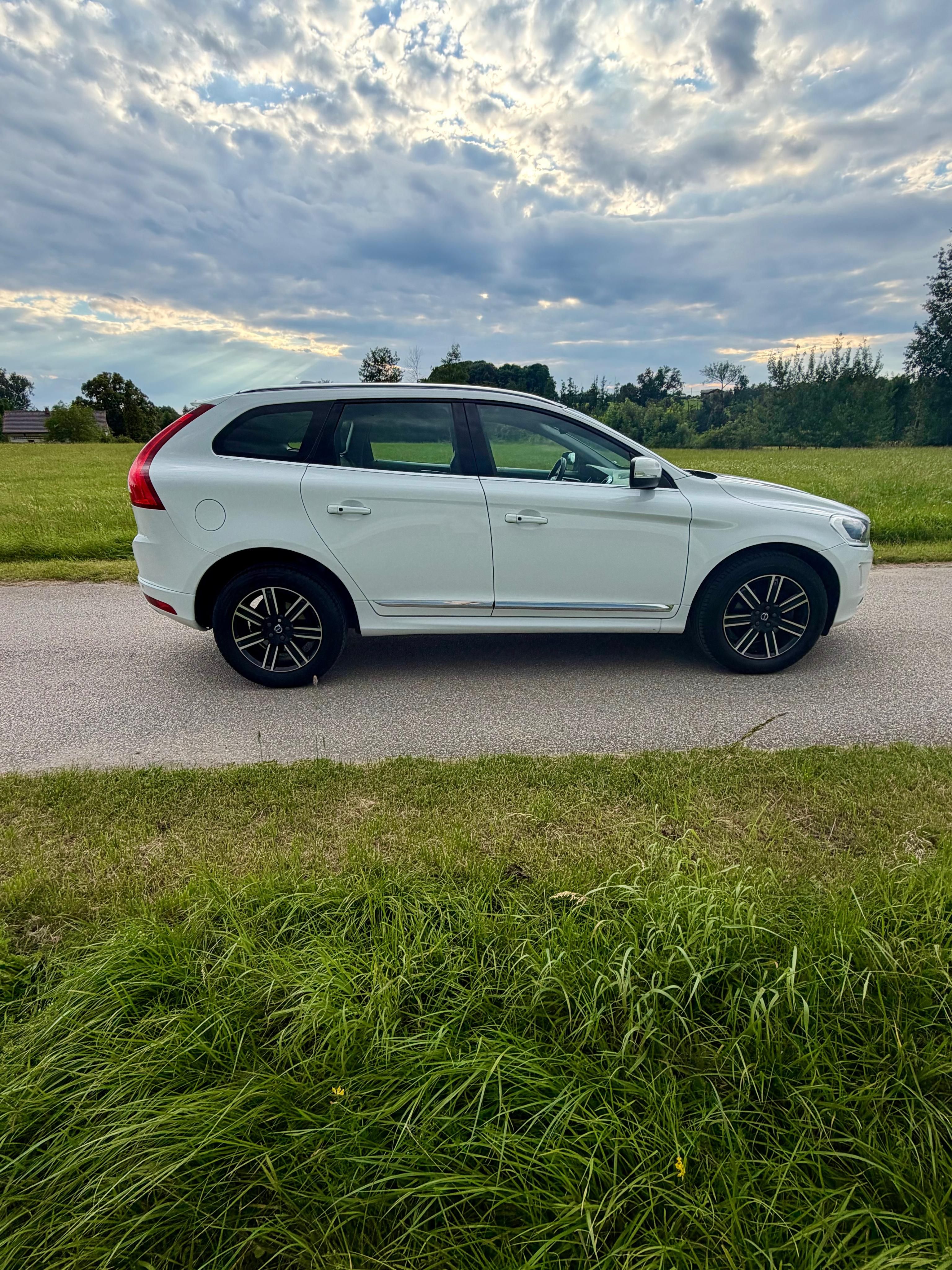 Volvo XC60, D5 - fotka 5