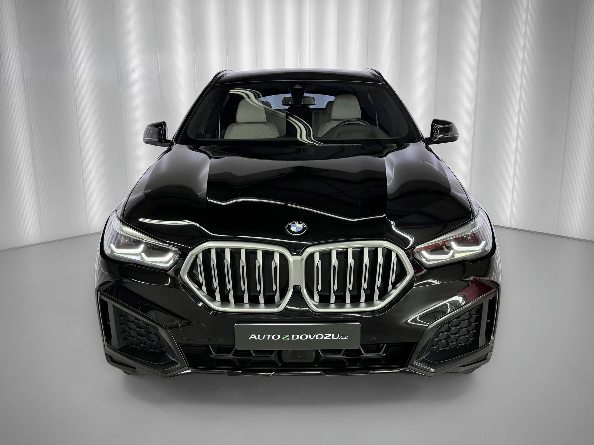 BMW X6, 30d xDrive INDIVIDUAL, LED, HU - fotka 3