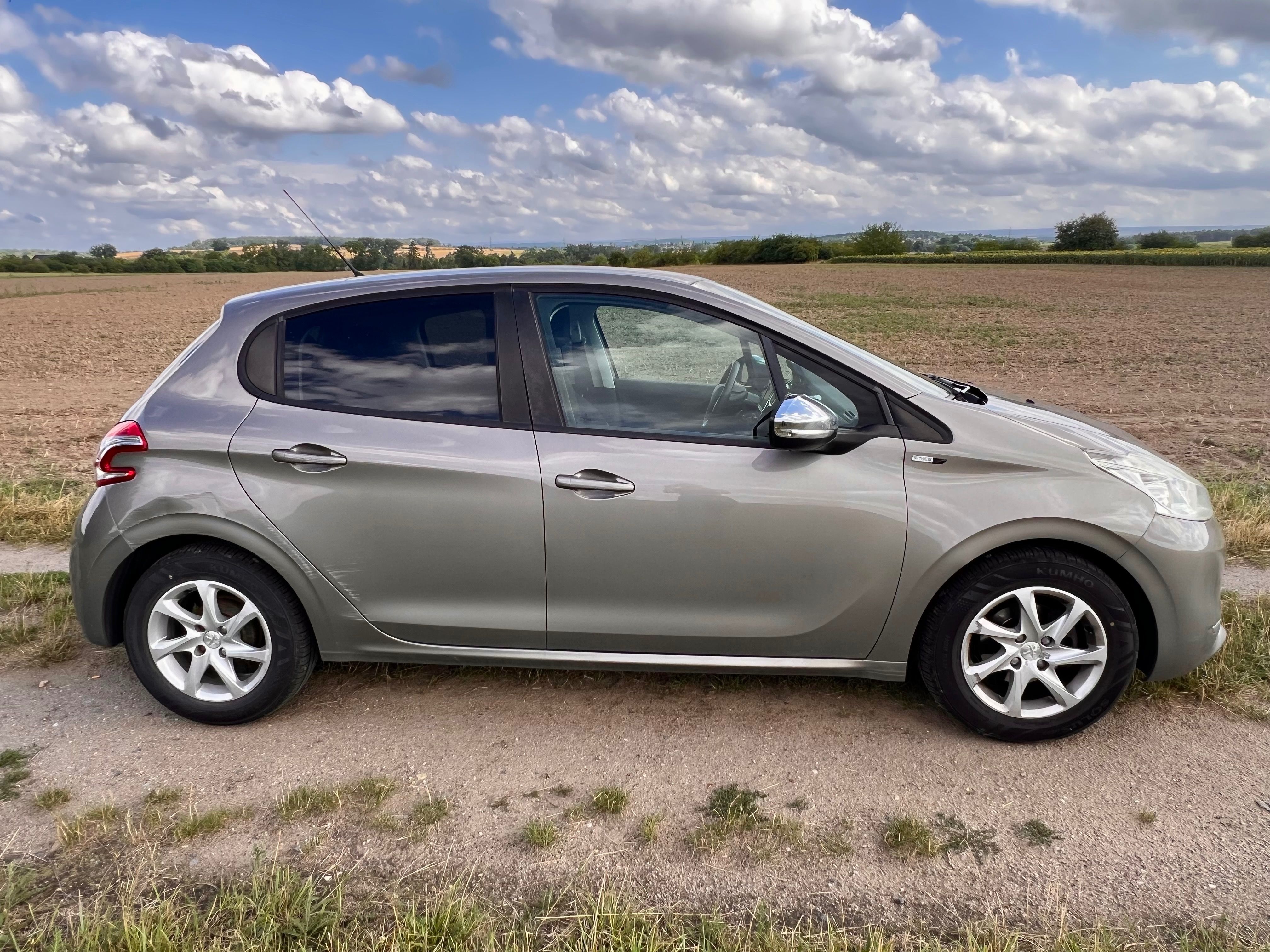 Peugeot 208, 1.2 VTi, servisní knížka - fotka 6