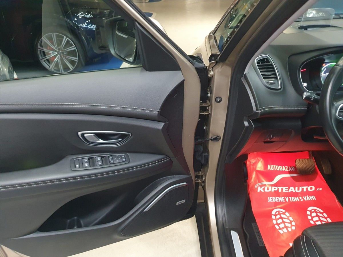 Renault Grand Scénic, 1,3 TCe-Automat-7Míst  Bose - fotka 6
