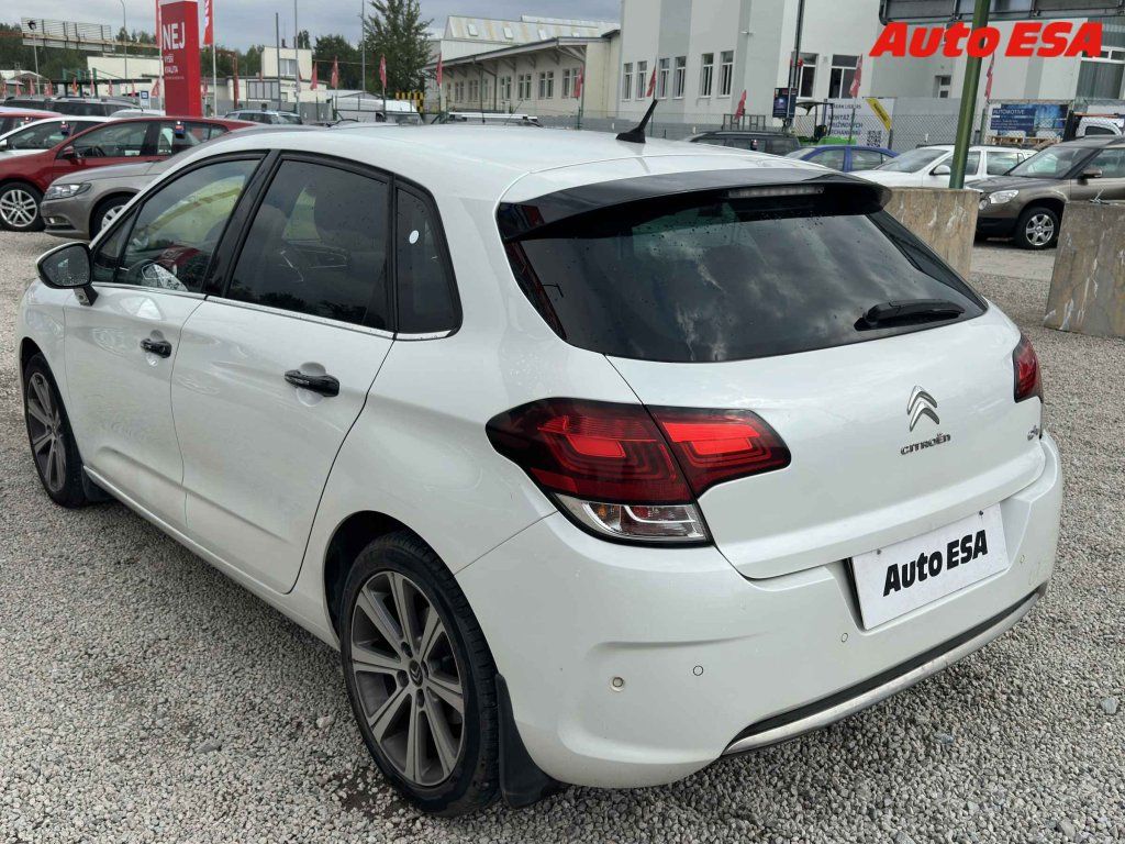 Citroën C4, 1.2PT - fotka 6