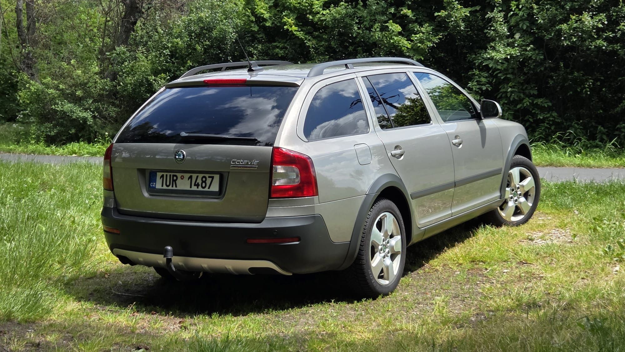 Škoda Octavia, Škoda Octavia Scout 2.0 TDI - fotka 5