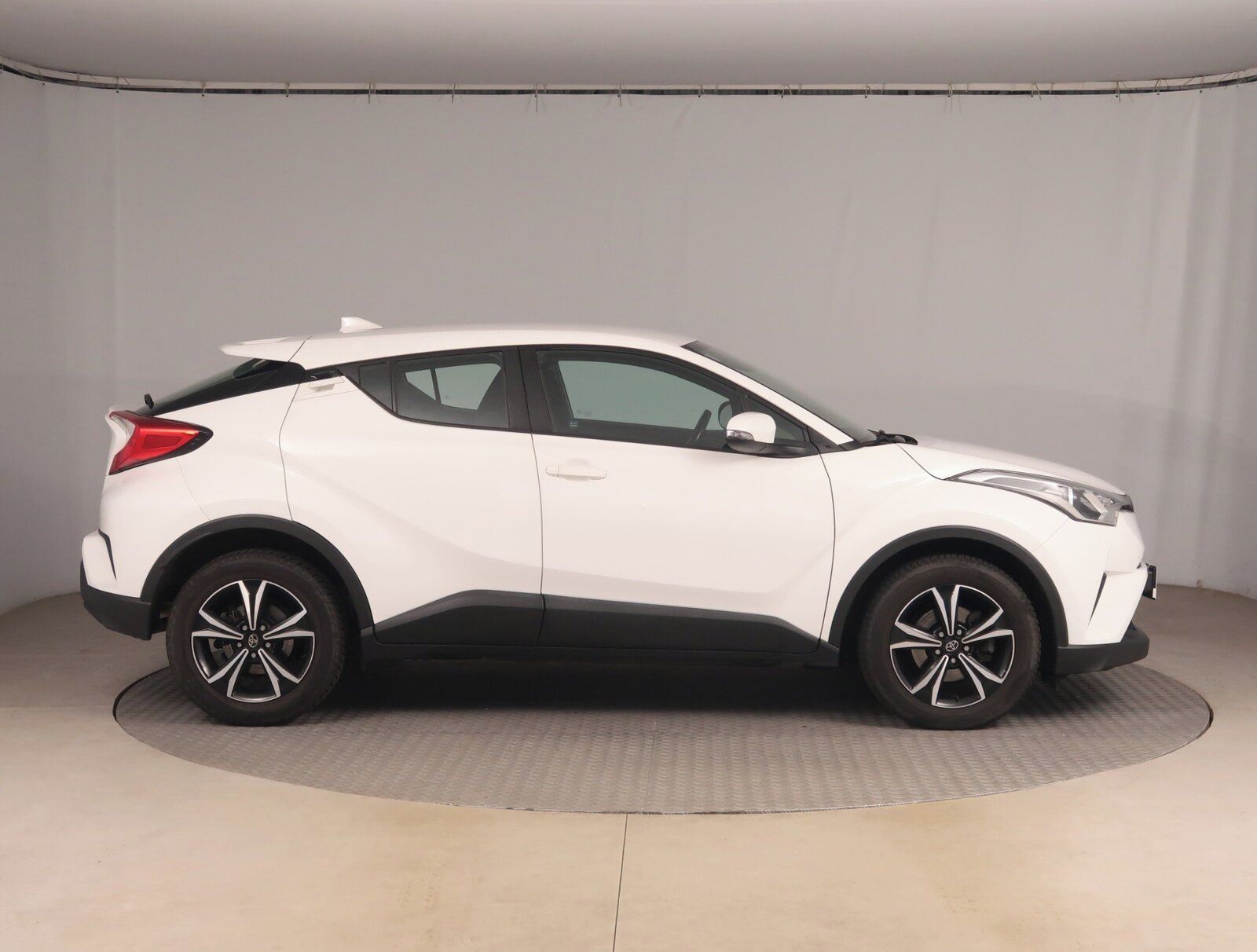 Toyota C-HR, 1.2 Turbo, Navi - fotka 6