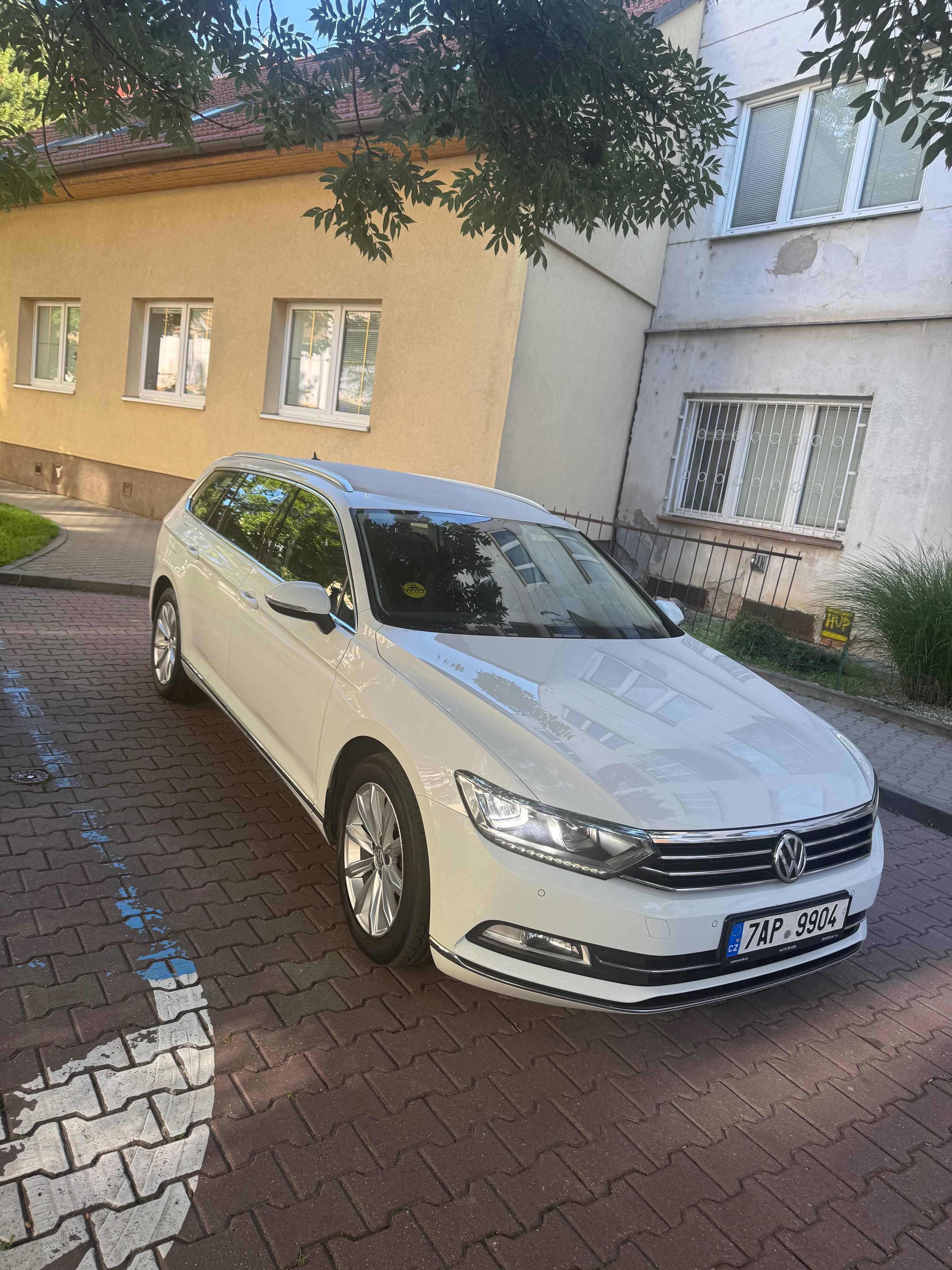 Volkswagen Passat, 2.0 TDI - fotka 2
