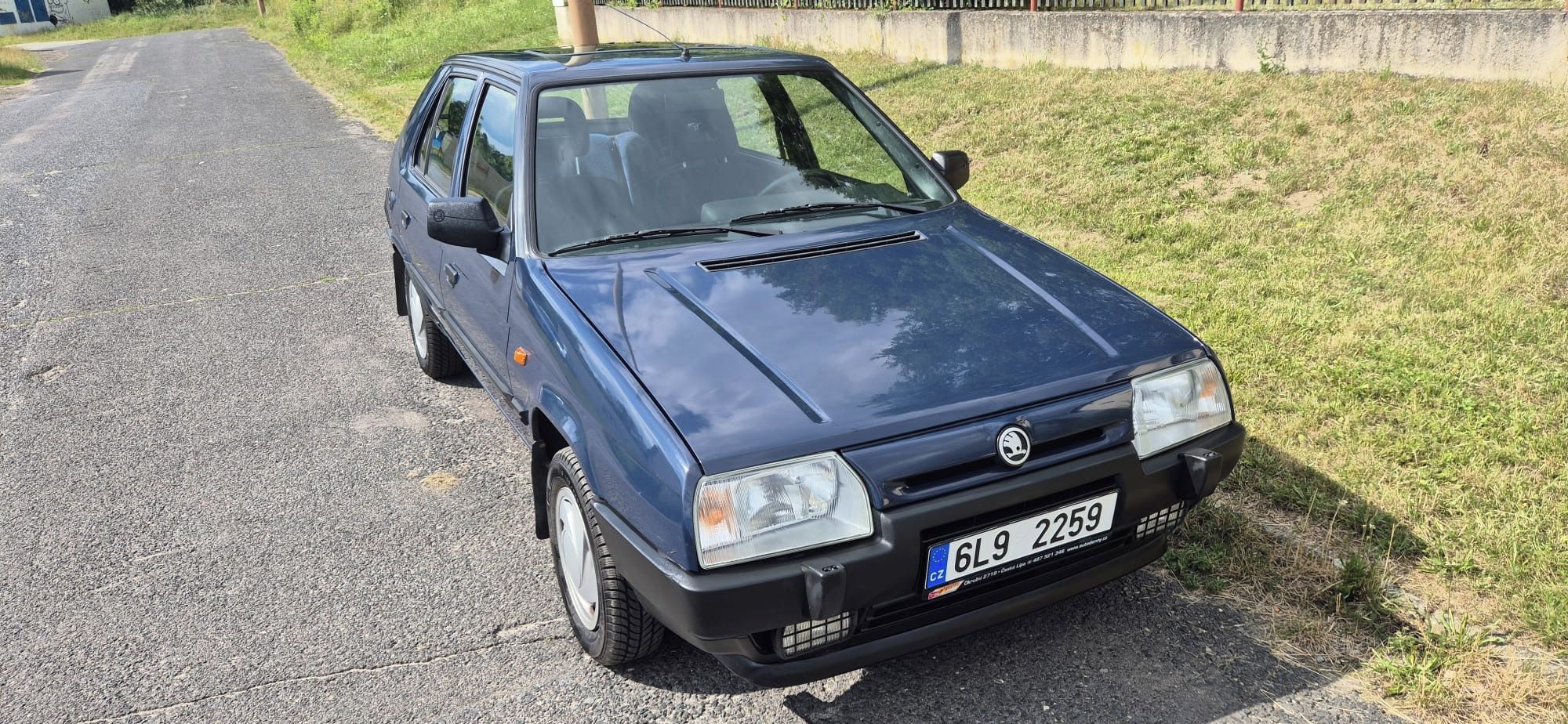 Škoda Favorit, garážovaný, perfektní stav