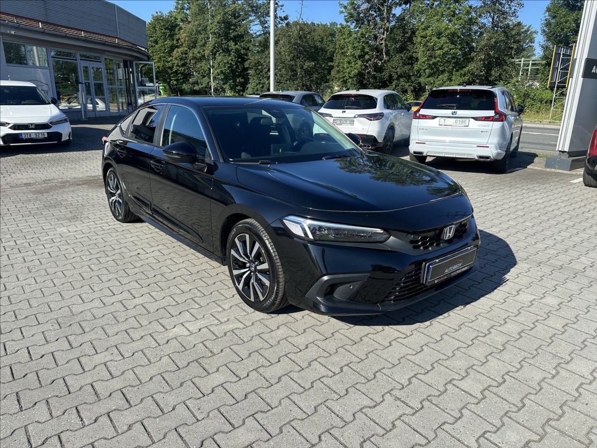 Honda Civic, 2,0 e:HEV Elegance, ČR