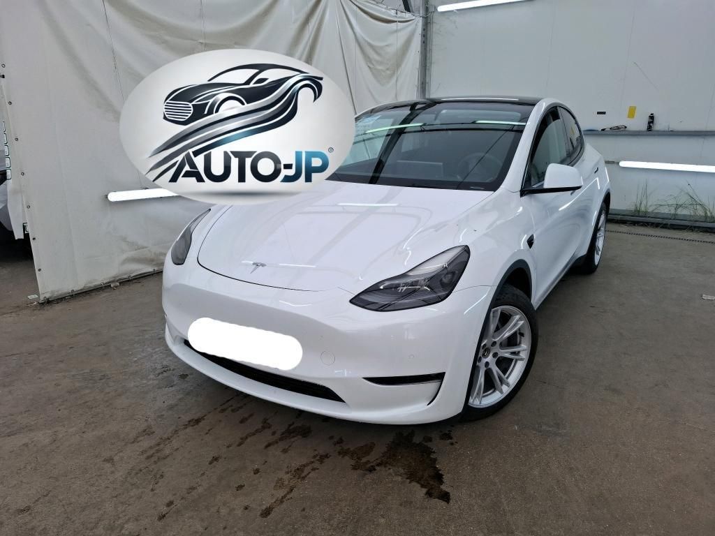 Tesla Model Y, AWD Long Range    PŘIPRAVUJEME