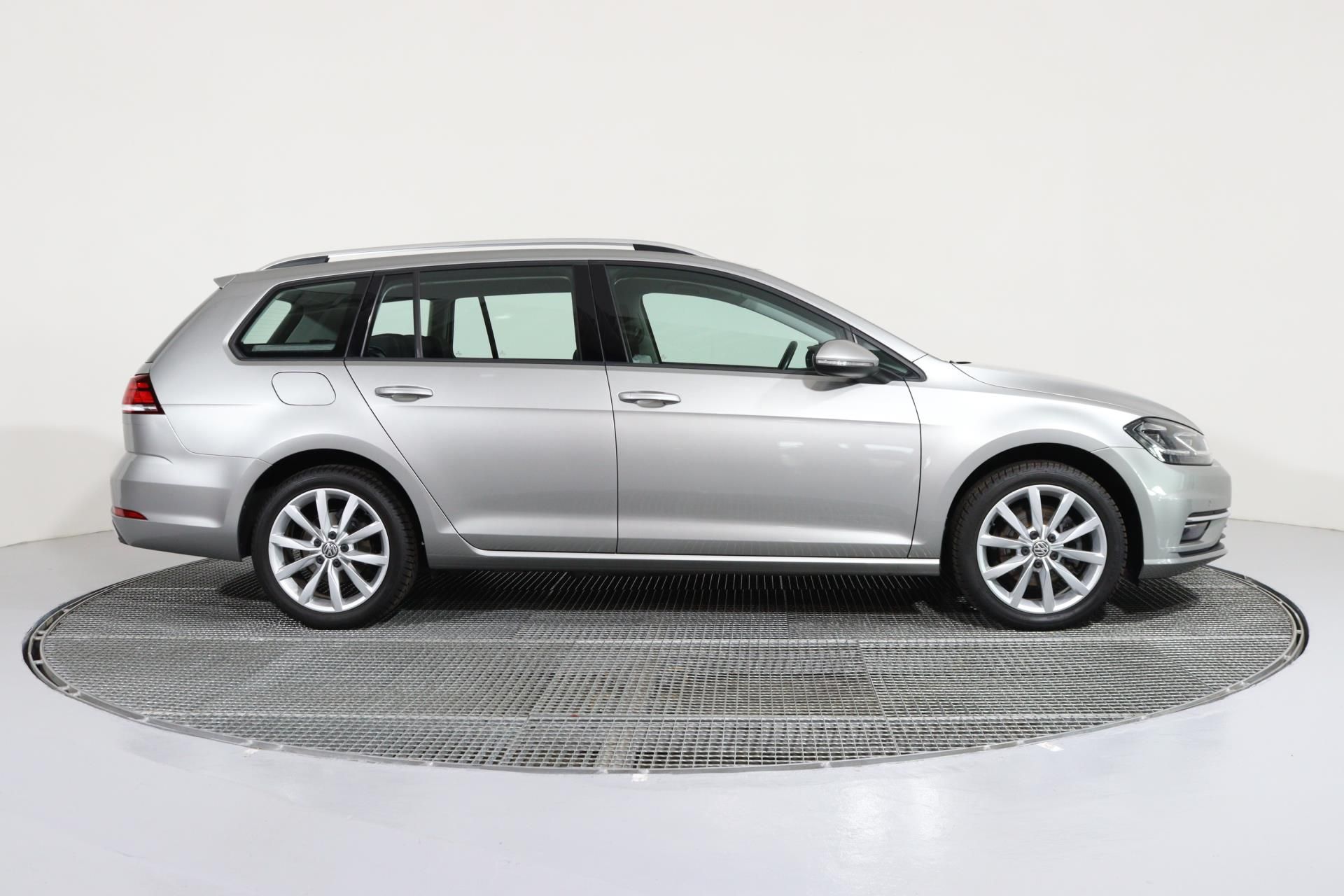 Volkswagen Golf Variant, MARATHON EDITION 1,0 TSI/ LED, - fotka 3