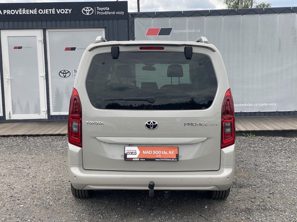 Toyota Proace City Verso, 1.2iT, ČR, Family, 7 míst - fotka 6