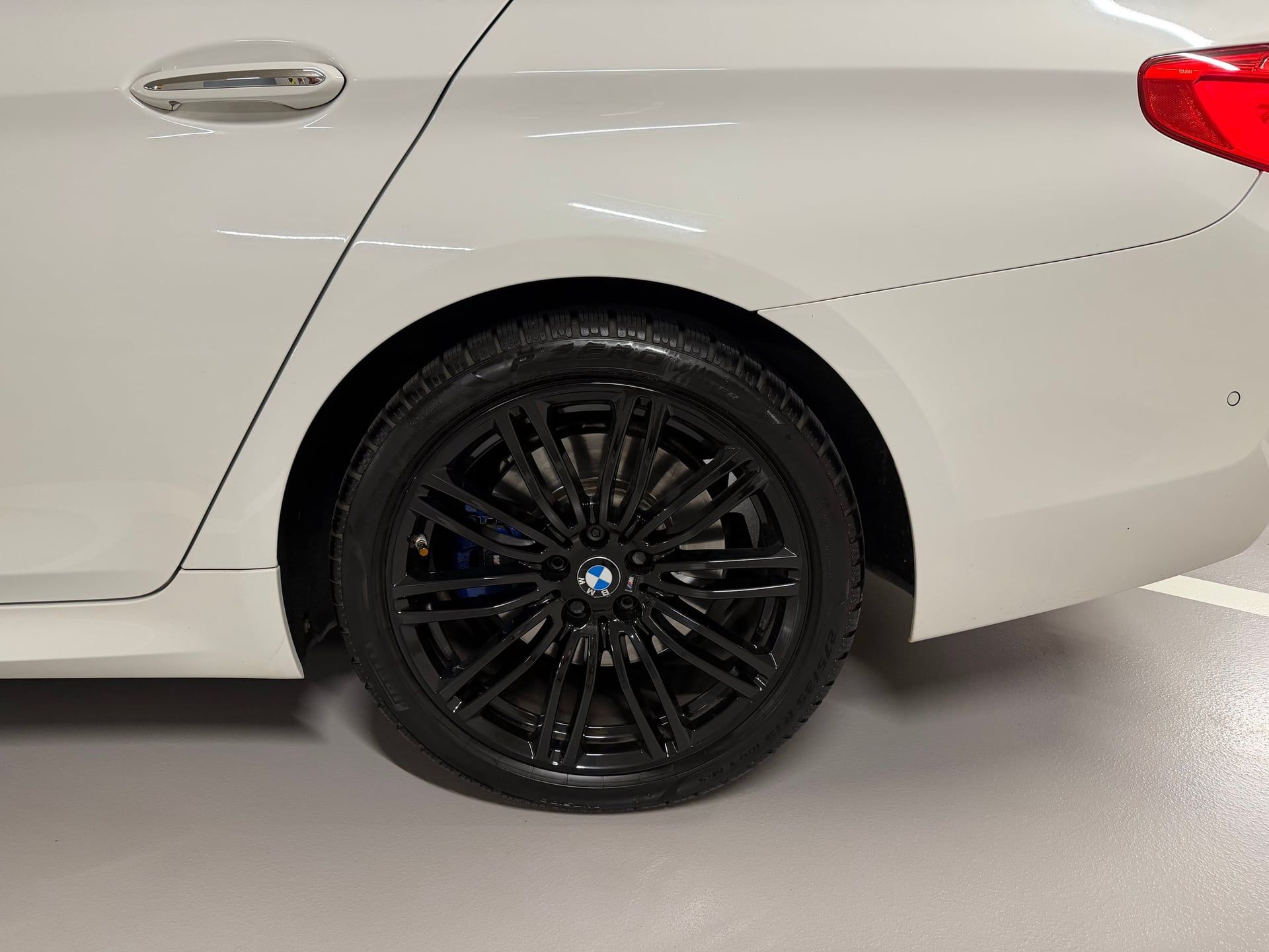 BMW Řada 5, 540i xDrive/M-paket/ČR/servis - fotka 4