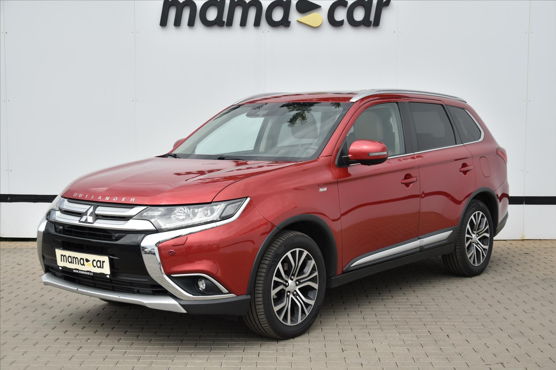 Mitsubishi Outlander, 2.2DI-D 110kW 4WD A/T 7MÍST ČR - fotka 3