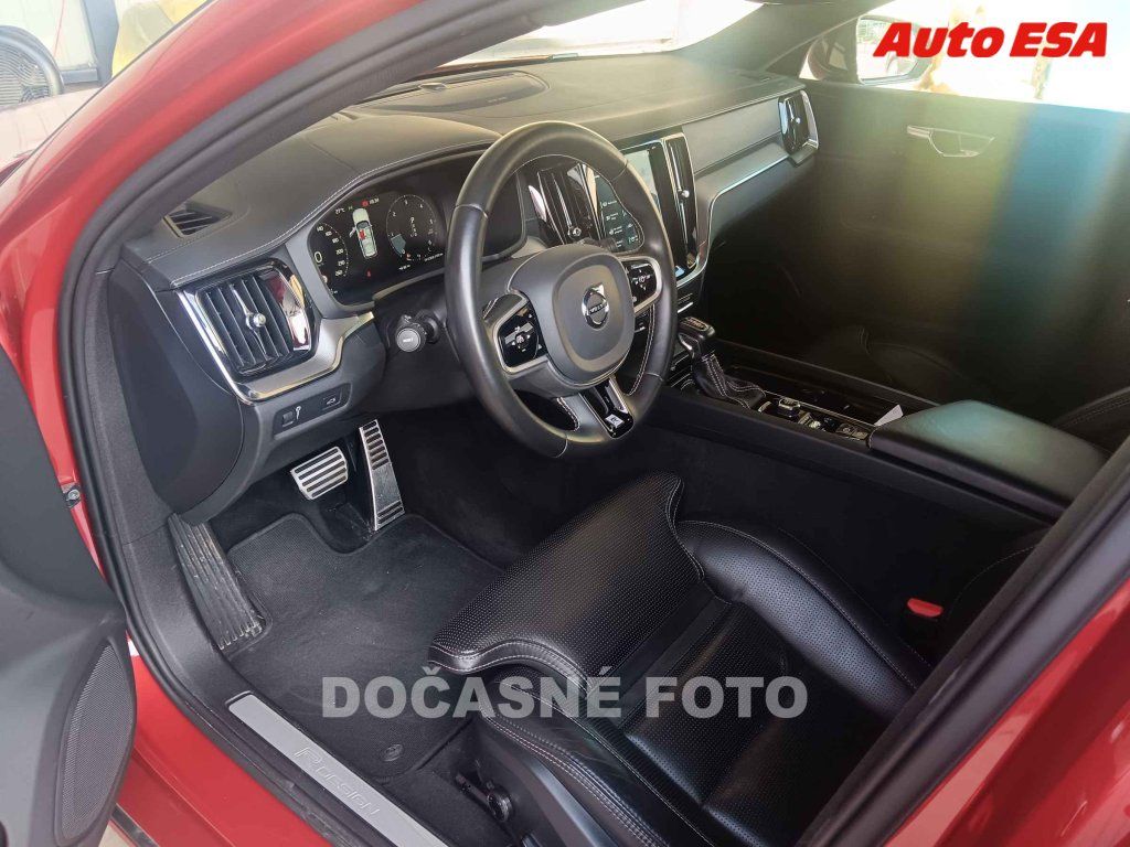 Volvo V60, 2.0 D4 Polestar,AT - fotka 3