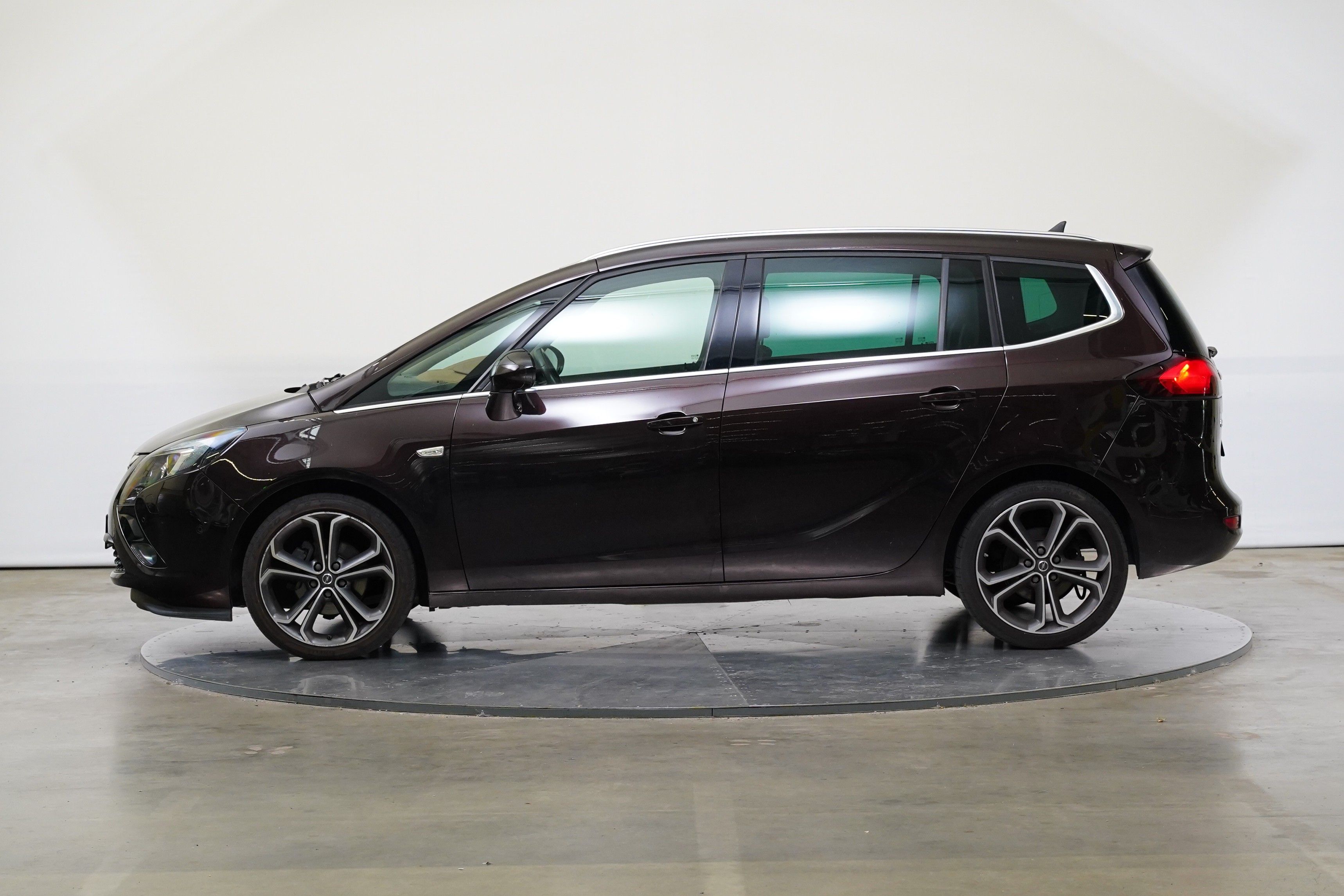 Opel Zafira, 1.6 CDTI 100 kW Cosmo Pack - fotka 3