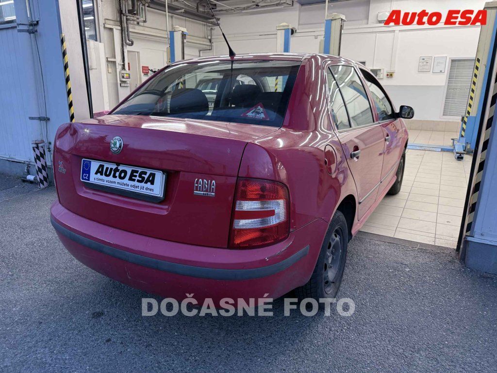 Škoda Fabia, 1.2i,ČR - fotka 2