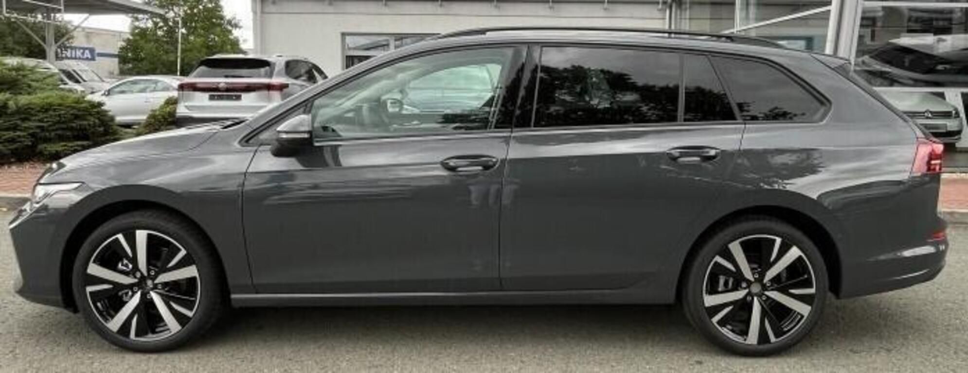 Volkswagen Golf, Variant People 1,5 eTSI 110 kW - fotka 2