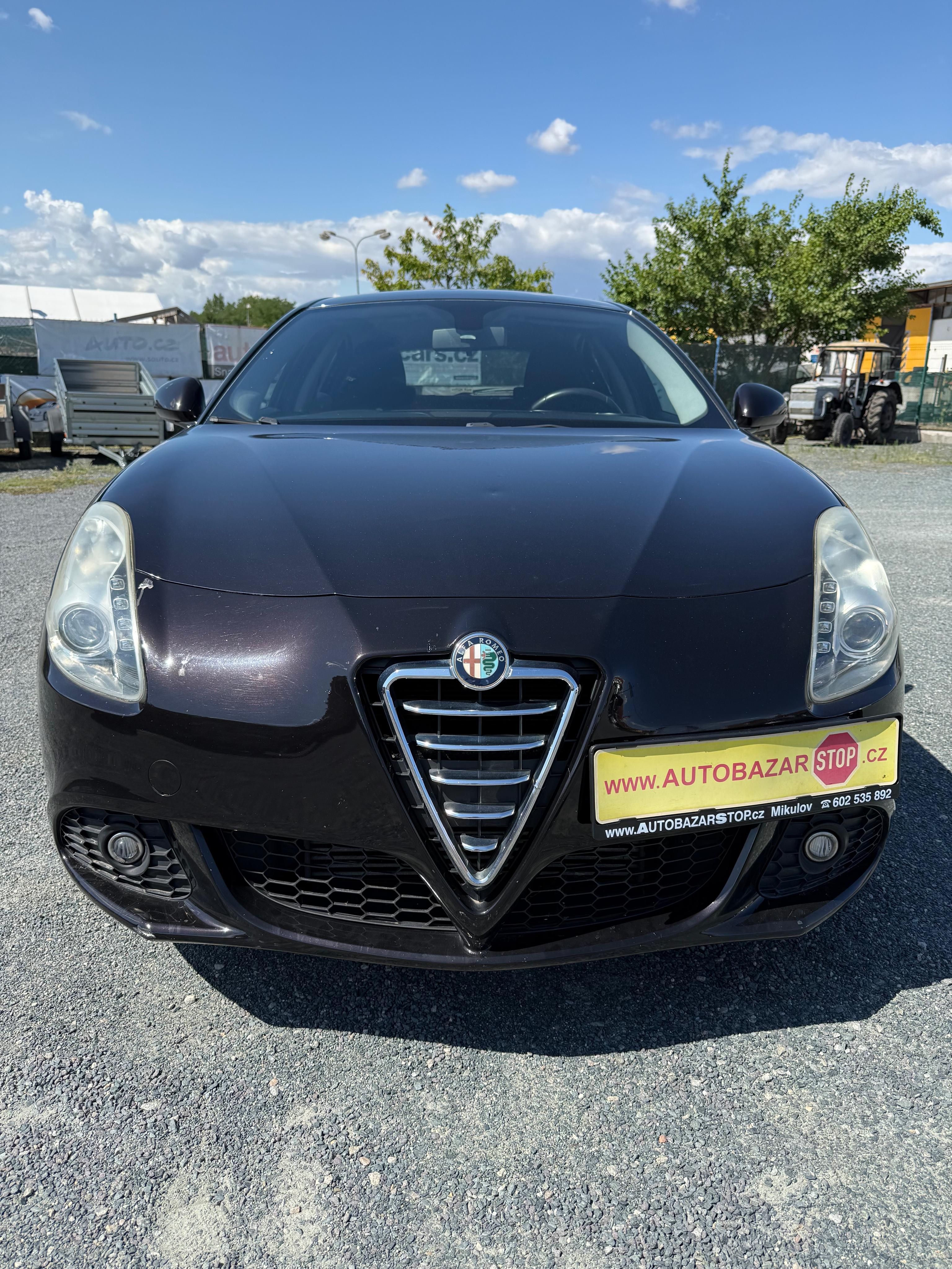 Alfa Romeo Giulietta, 1.6 JTD 77 kW - fotka 2