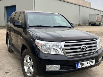 Toyota Land Cruiser 200 V8 TD
