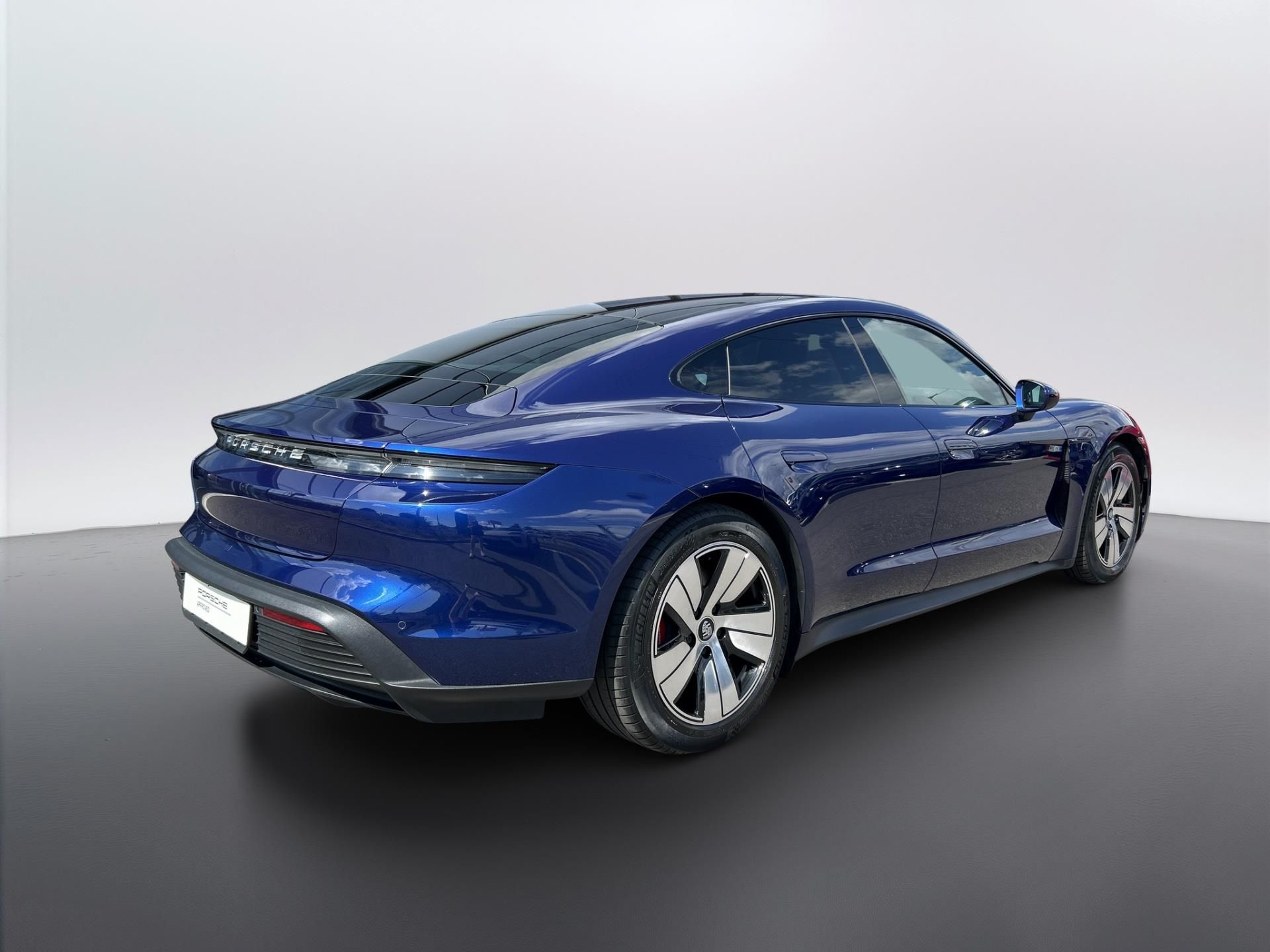 Porsche Taycan, 4S - fotka 5