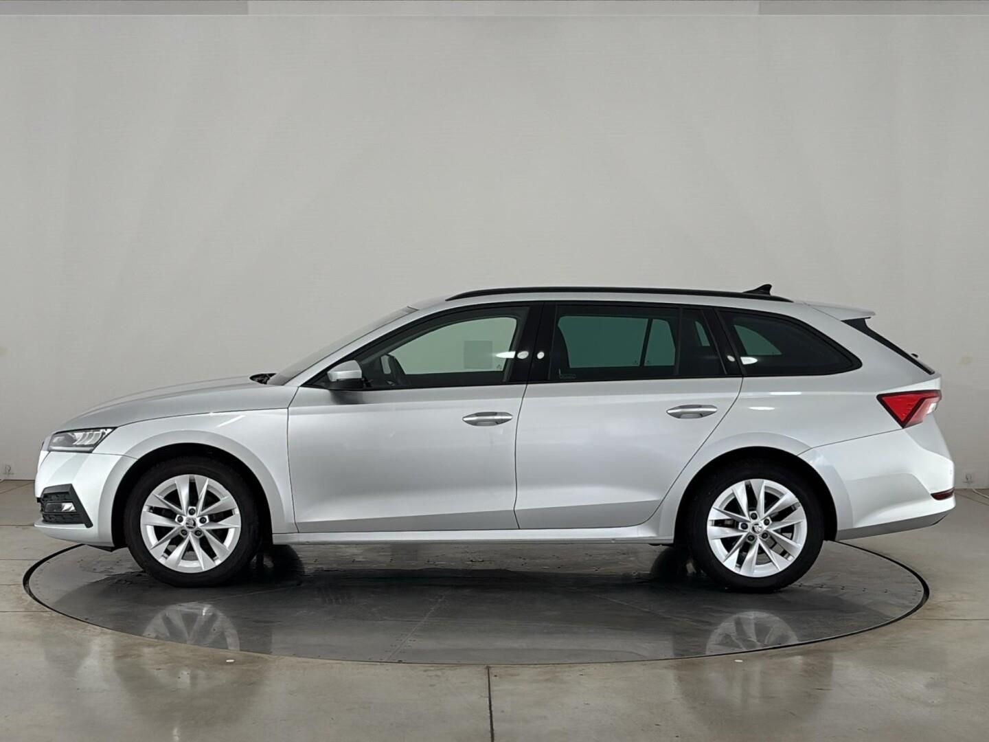 Škoda Octavia, 2.0 TDI / 110 kW Ambition DSG - fotka 3