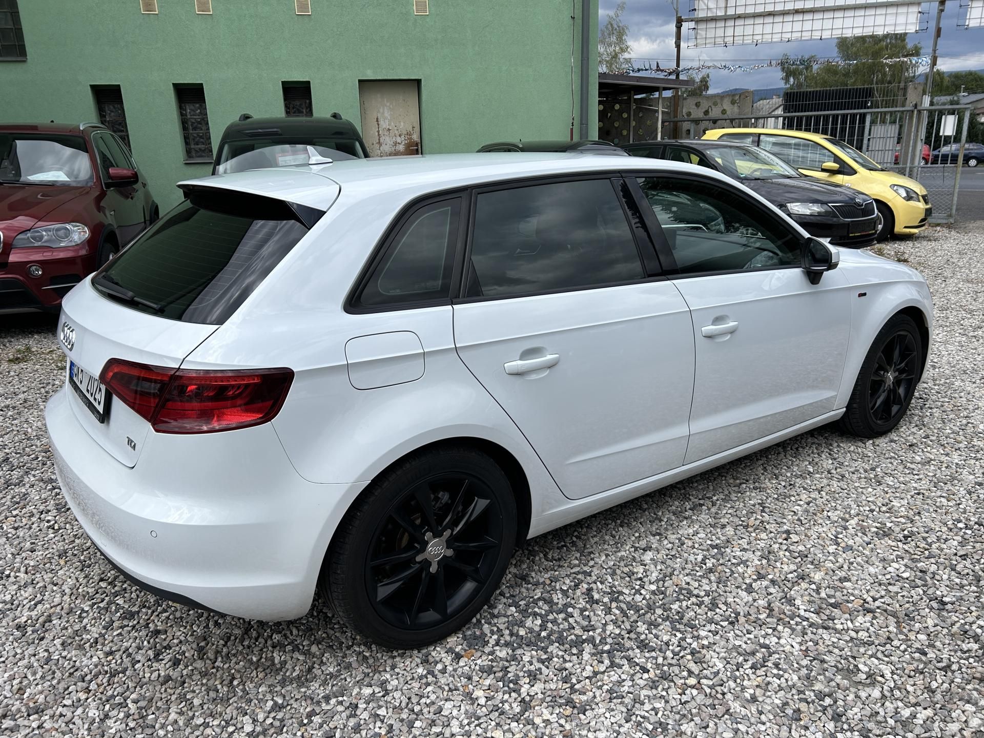 Audi A3, 1.6 TDi 77KW - fotka 6