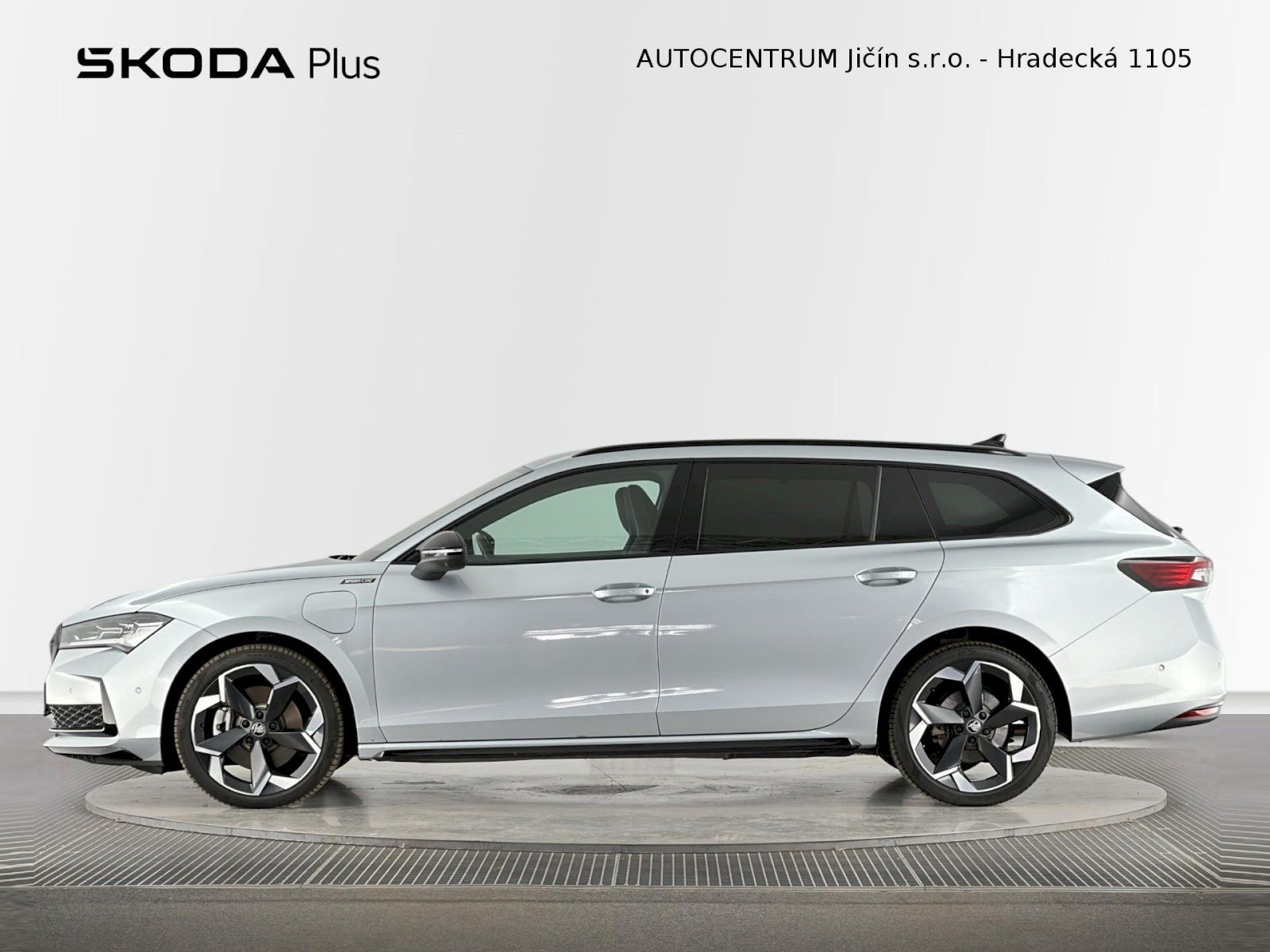Škoda Superb, Combi iV DSG 1.5TSI 150kW Spor - fotka 3