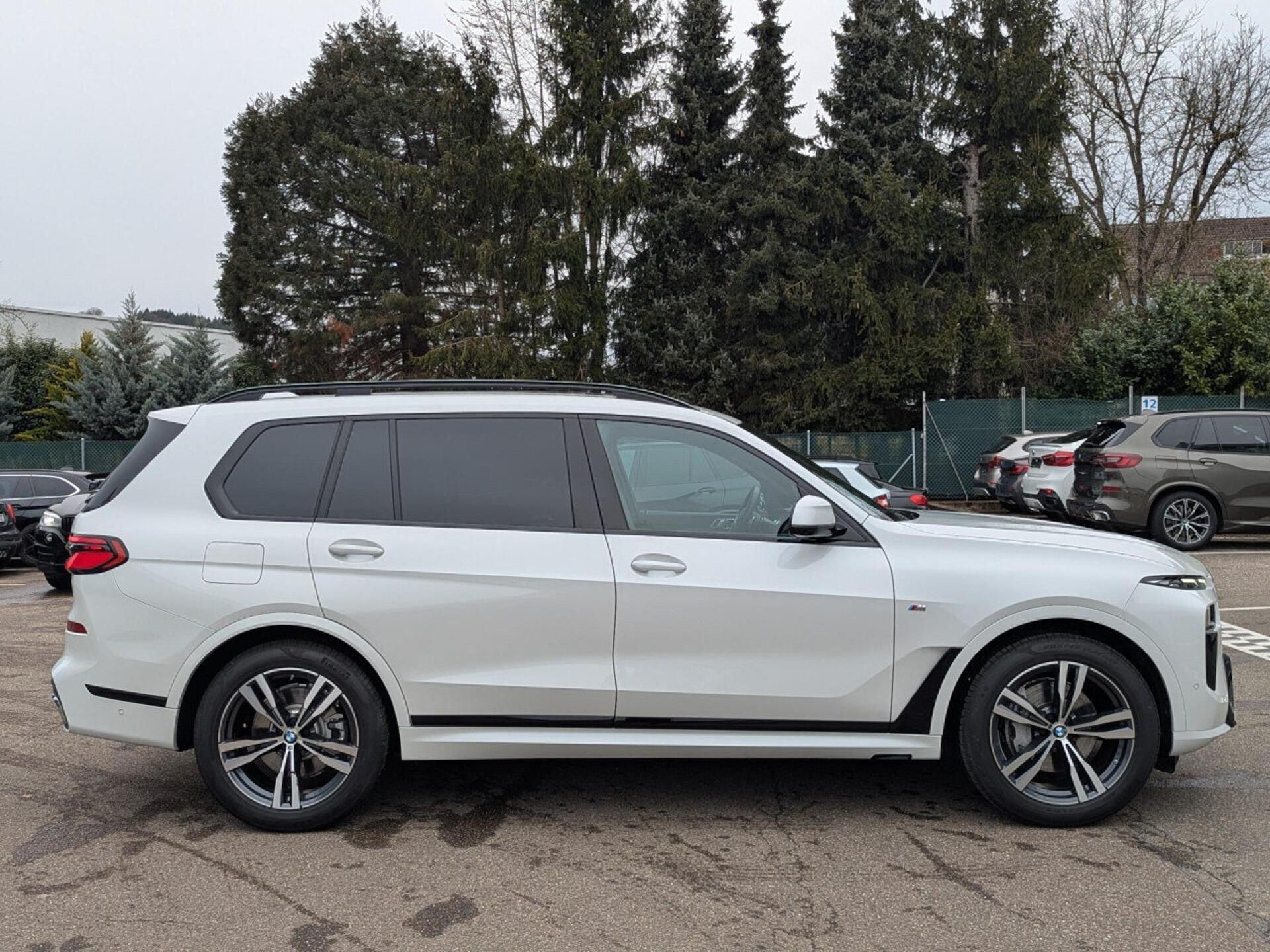 BMW X7, xDrive40i M-Sport NezTop Pano - fotka 4