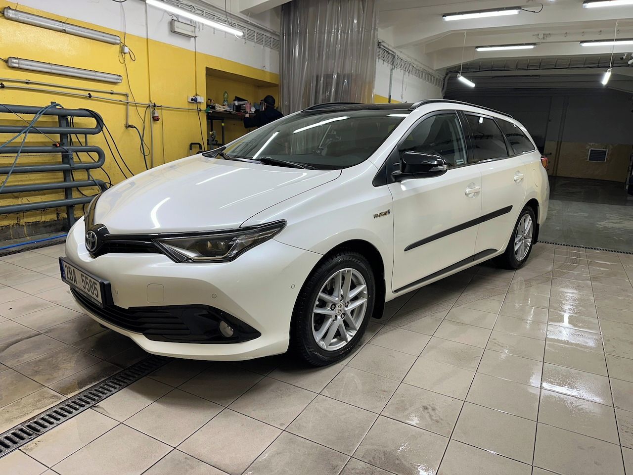 Toyota Auris, 1.8 Hybrid Selection - fotka 5