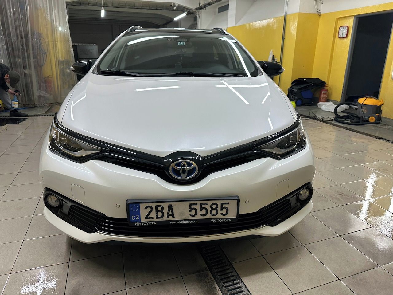 Toyota Auris, 1.8 Hybrid Selection - fotka 6