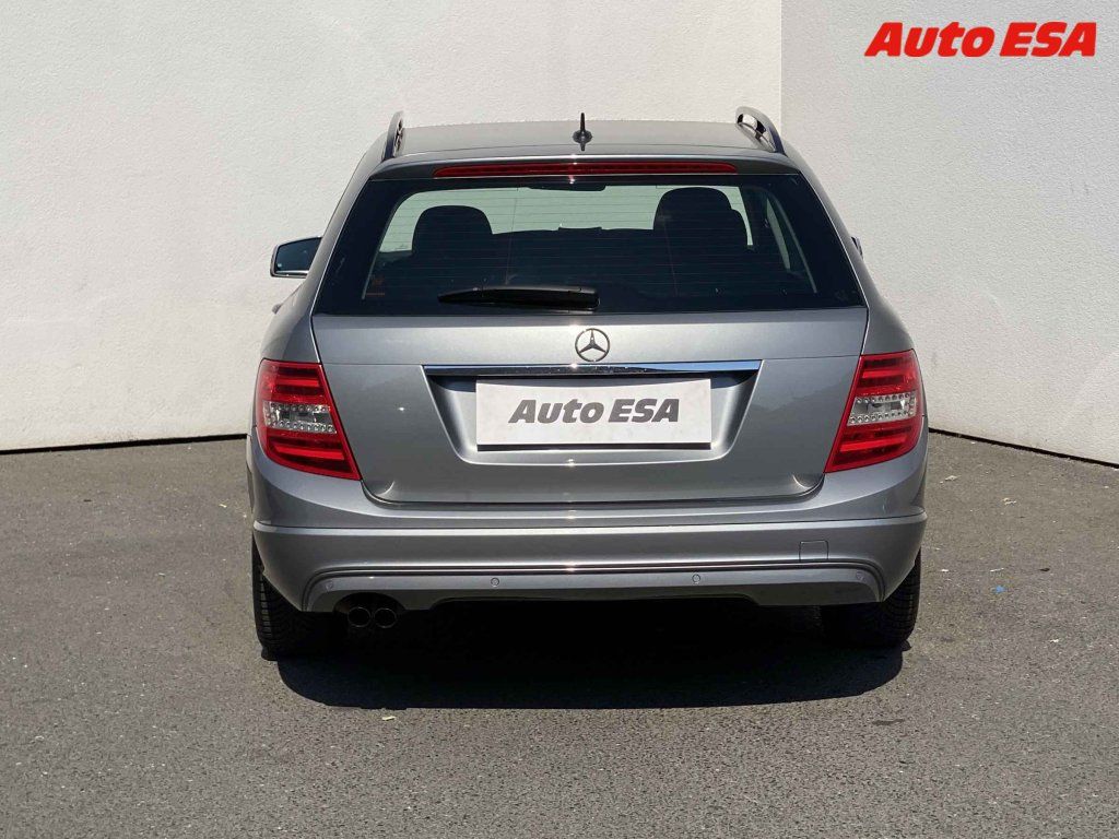 Mercedes-Benz Třídy C, 2.1 C200T - fotka 5