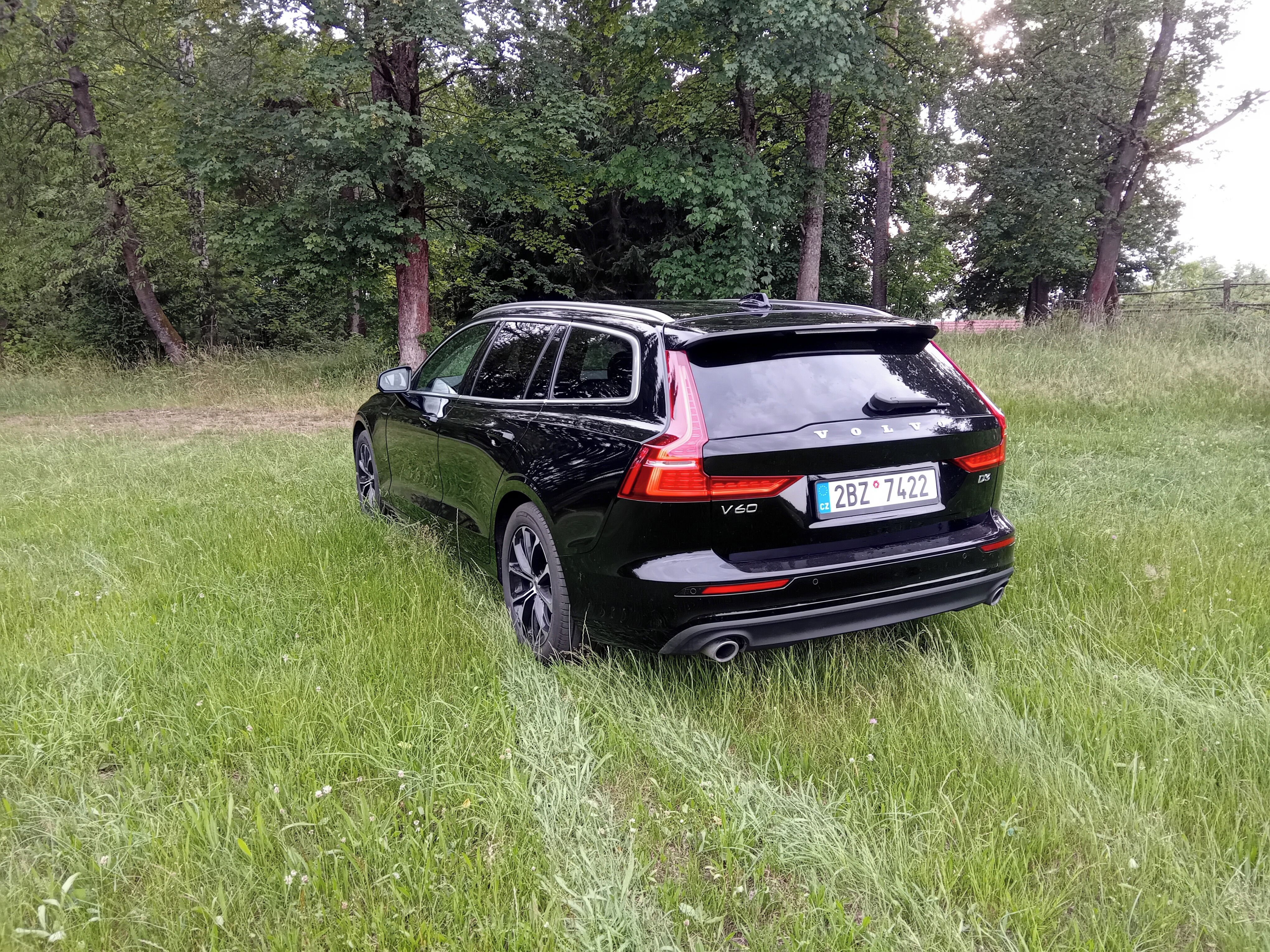 Volvo V60 - fotka 4