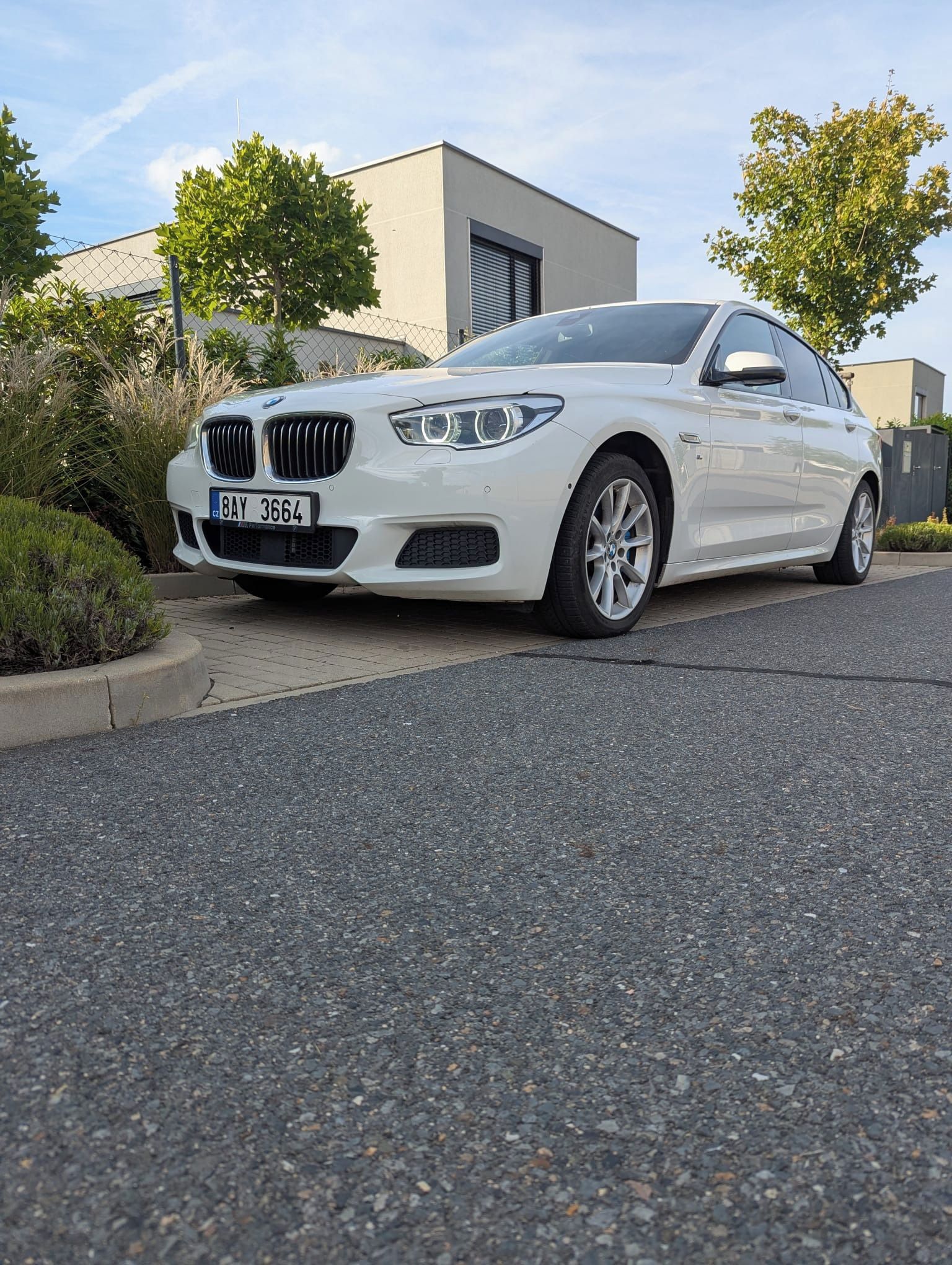 BMW Řada 5, BMW 535d xDrive GT M-Paket 4x4 - fotka 2