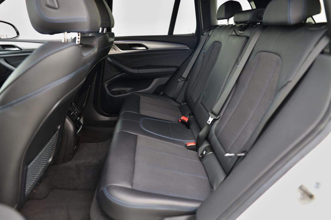 BMW X3, xDrive20d - fotka 5