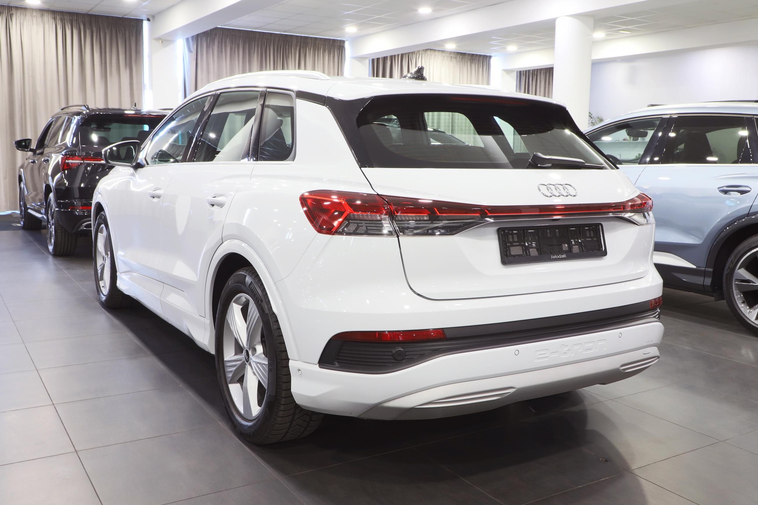 Audi Q4 e-tron, Q4 e-tron 35 128kW S-Line - fotka 5