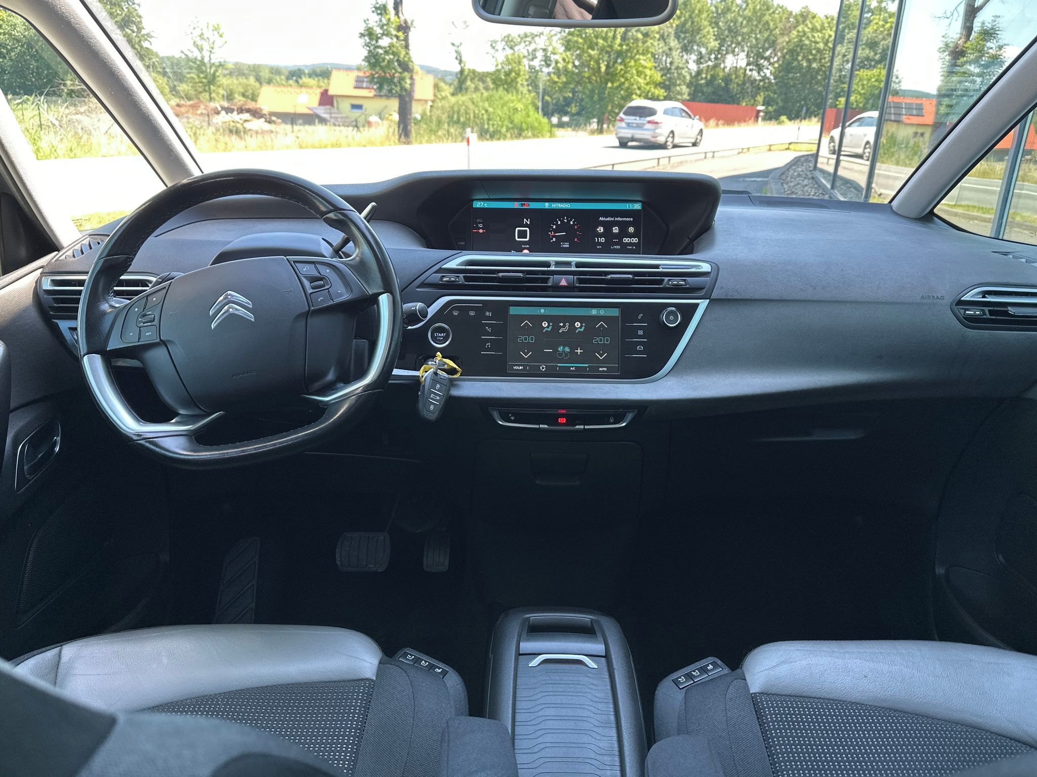 Citroën Grand C4 Picasso, 1.6 165k ZÁRUKA SERVIS KAMERA - fotka 3