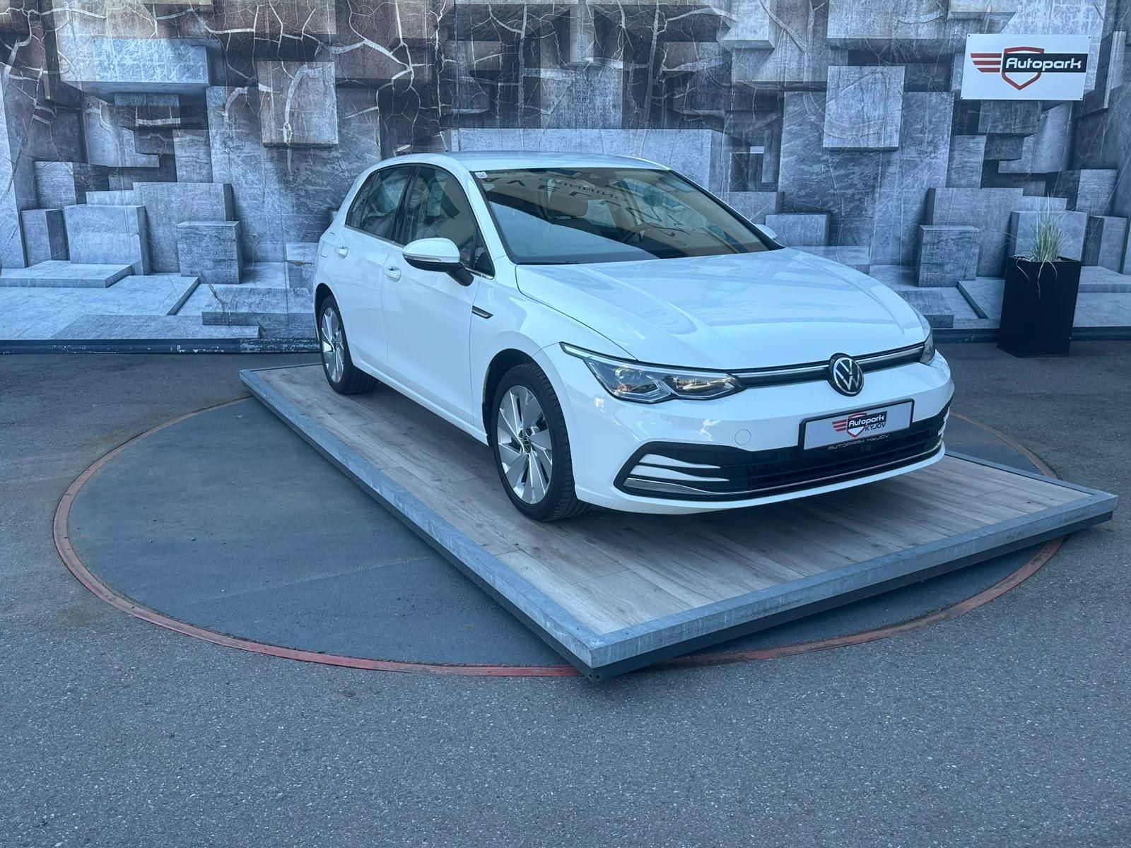 Volkswagen Golf, 2.0TDi, 110KW,STYLE,MATRIX,DPH
