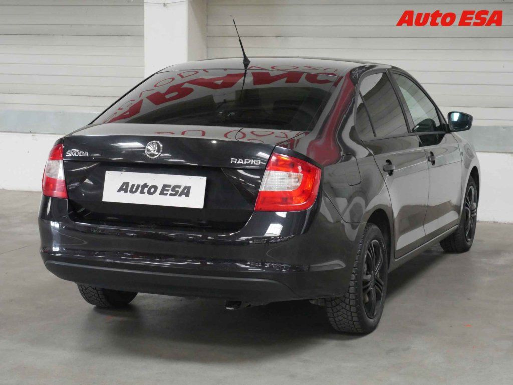 Škoda Rapid, 1.2i,ČR - fotka 6