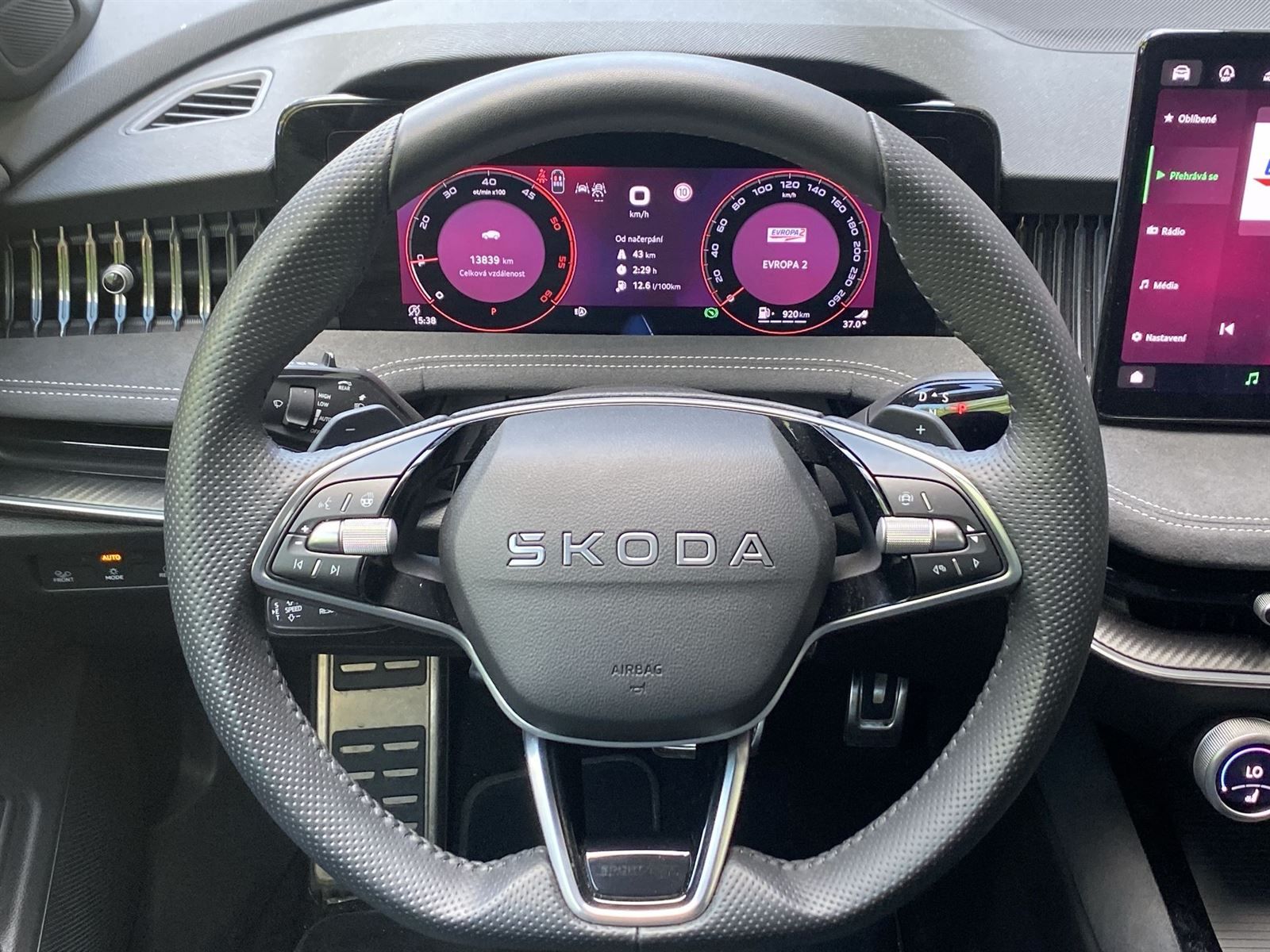 Škoda Superb, Combi 2.0 TDI 4x4 DSG - fotka 6