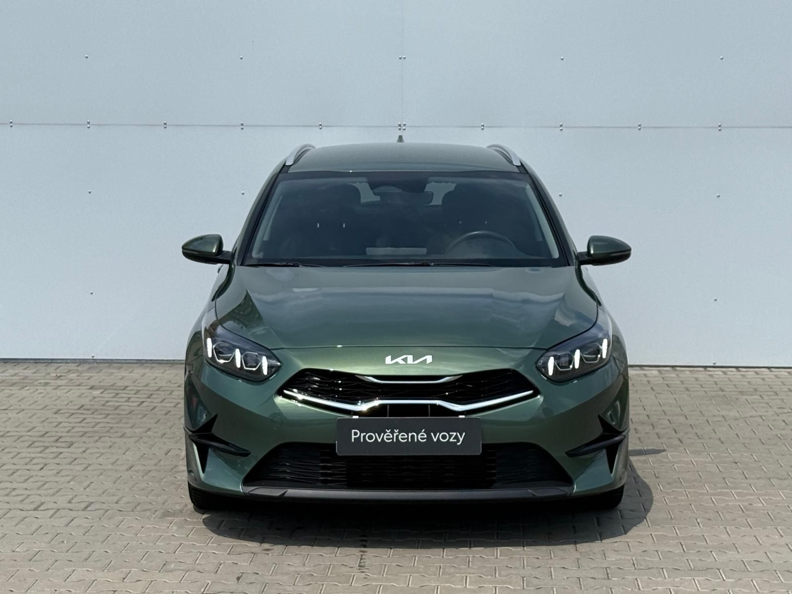 Kia Cee´d, 1.5 T-GDi 7DCT TOP - fotka 4