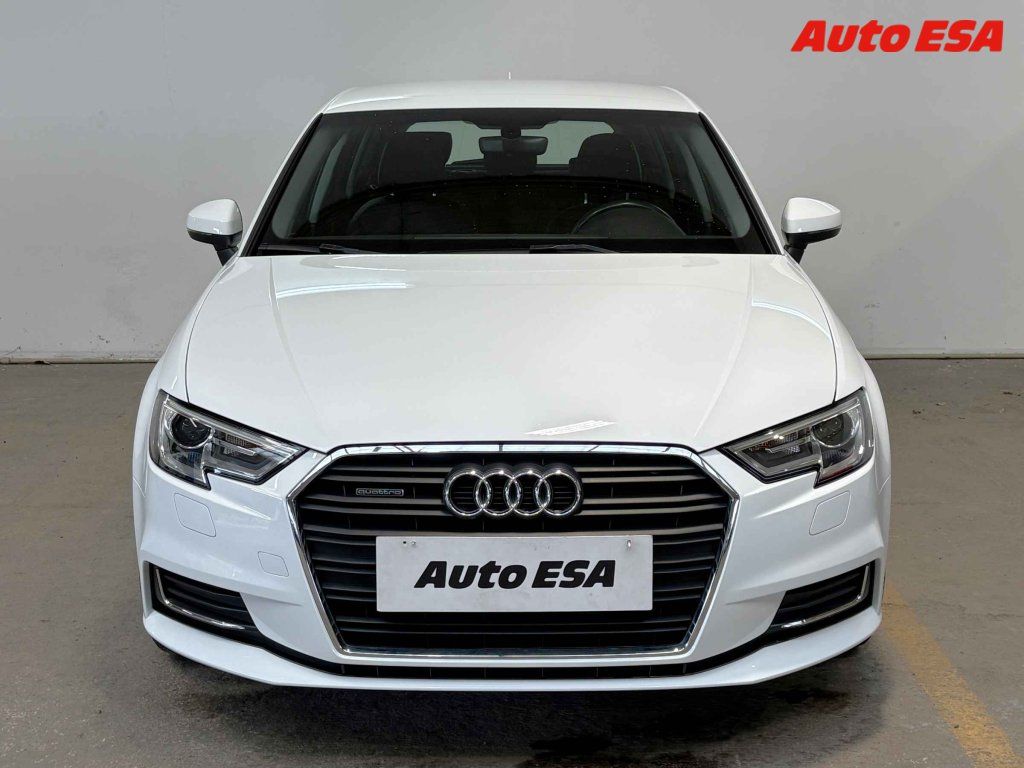 Audi A3, 2.0 tfsi - fotka 2