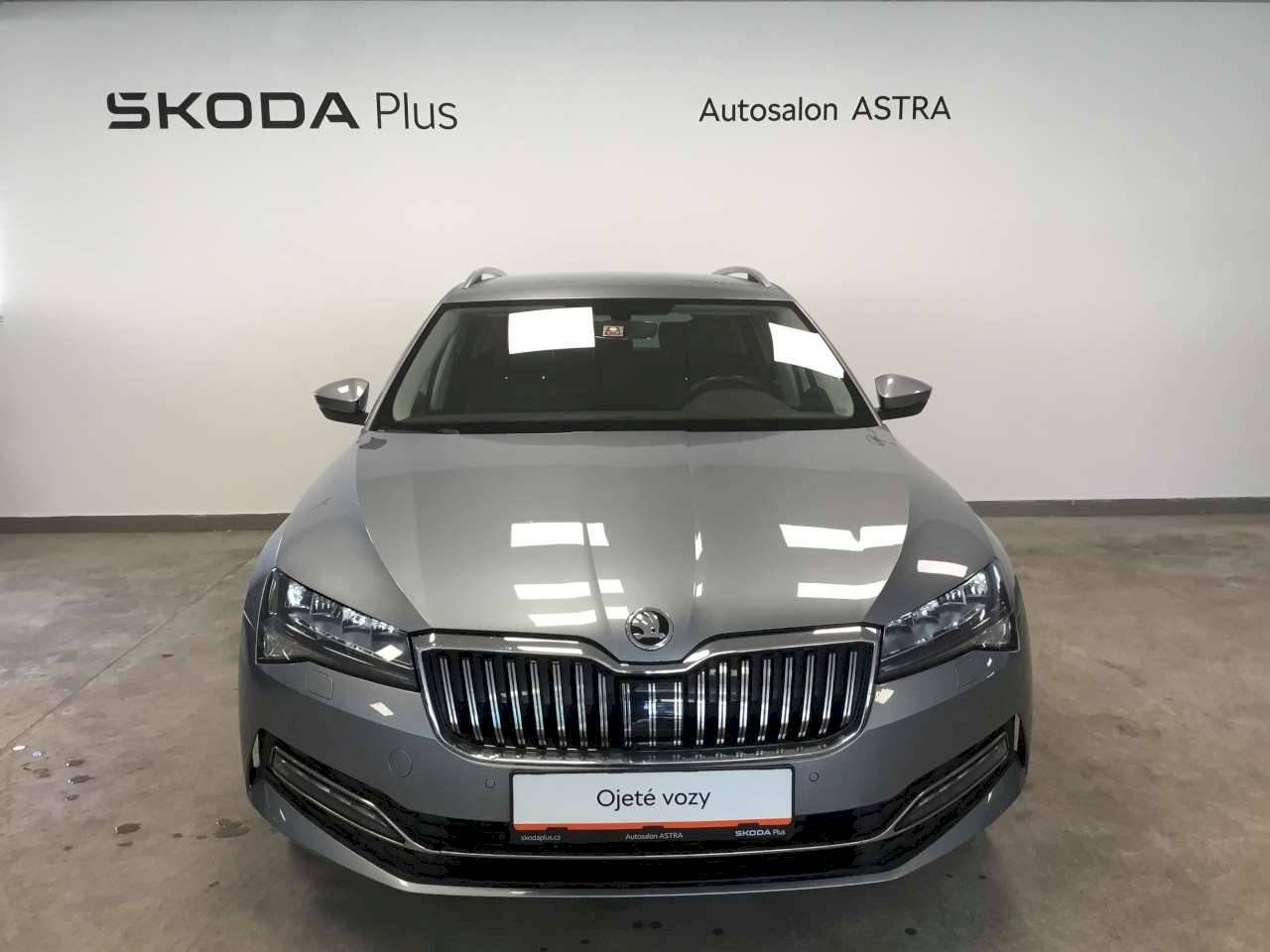 Škoda Superb, Combi Style Plus DSG 2.0 TDI 1 - fotka 4