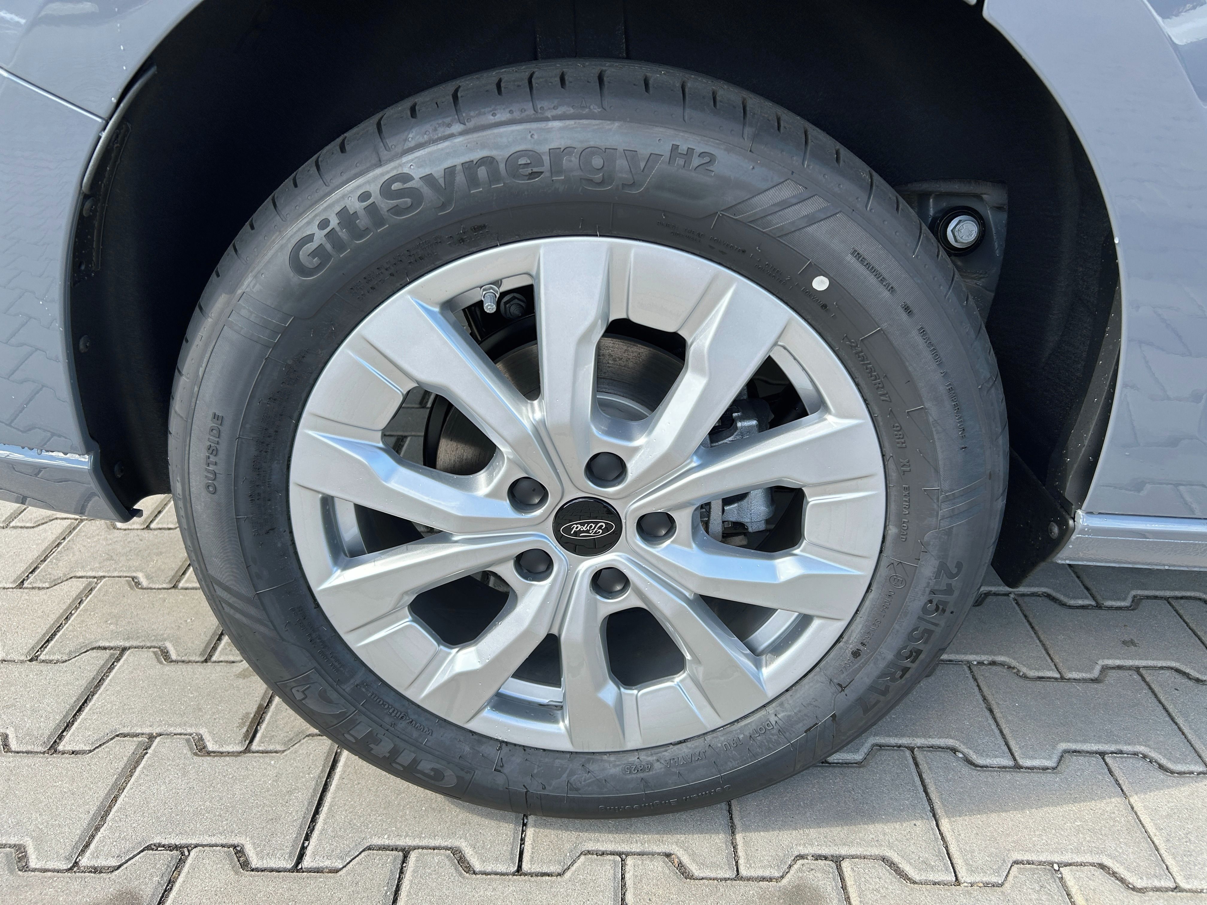 Ford Tourneo Connect, 1.5 Ecoboost 85kW AT Titanium - fotka 4