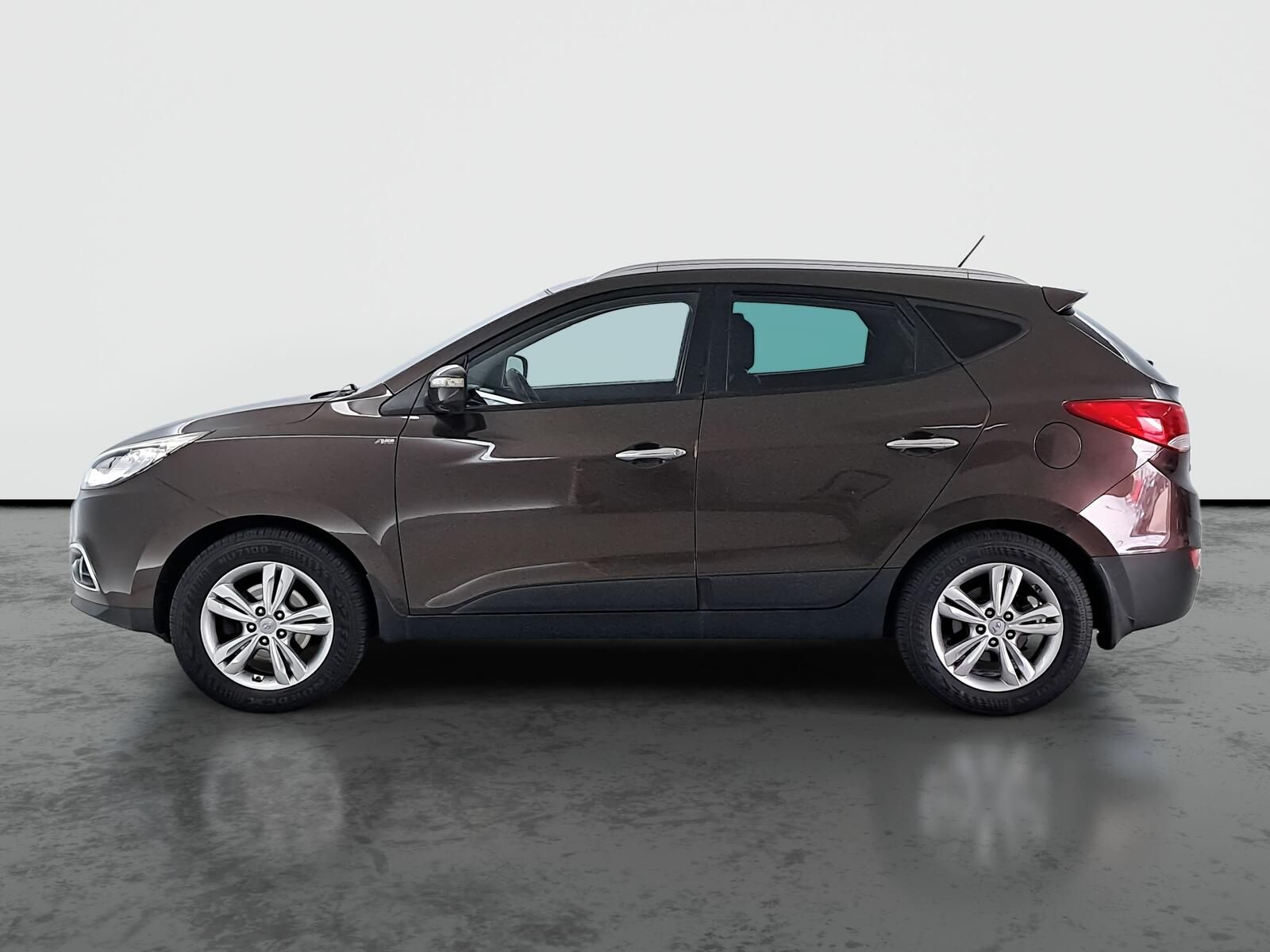 Hyundai ix35, 2.0 CRDi, 4X4, Kožené sedačky - fotka 3